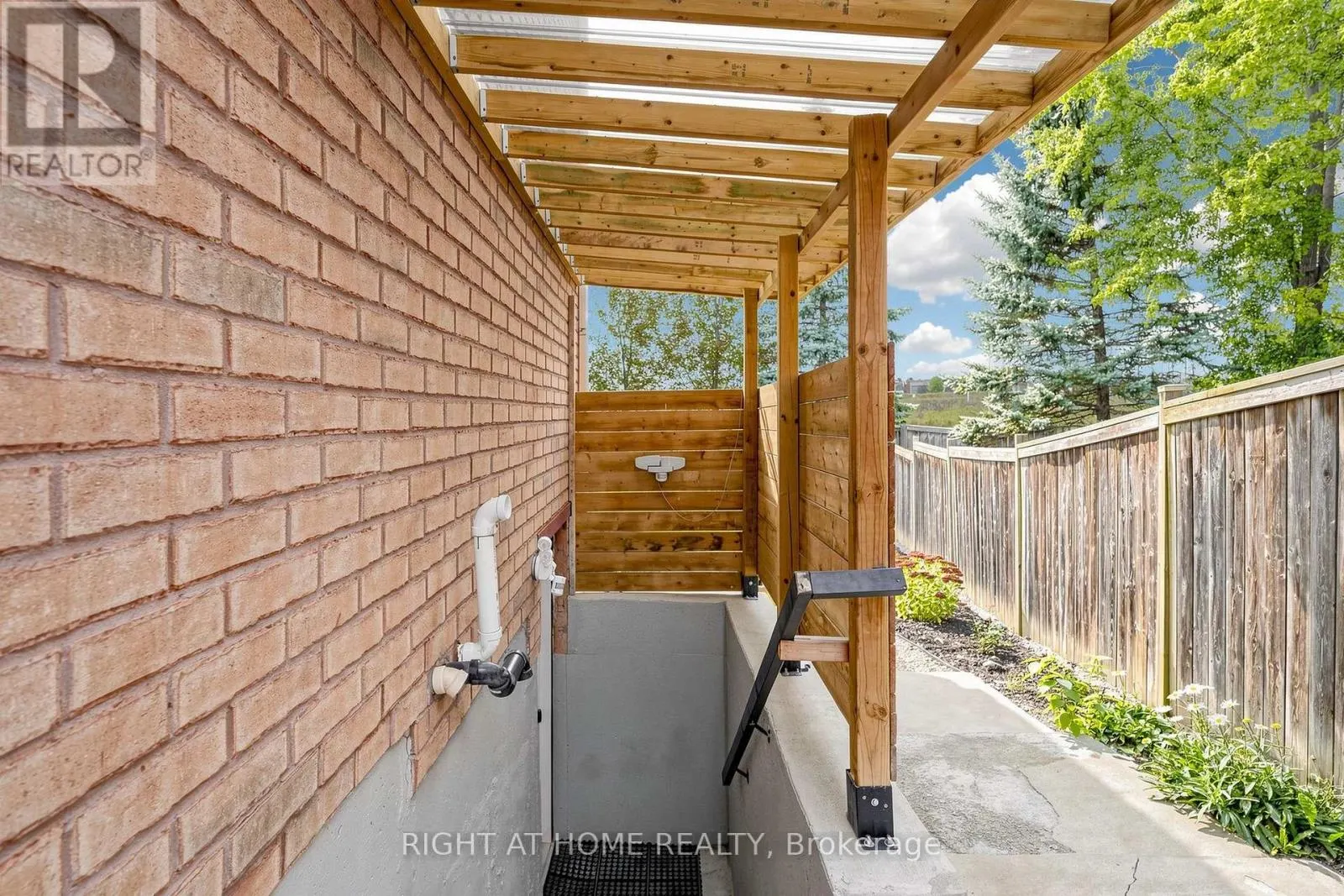14 GRAINGER CRESCENT
