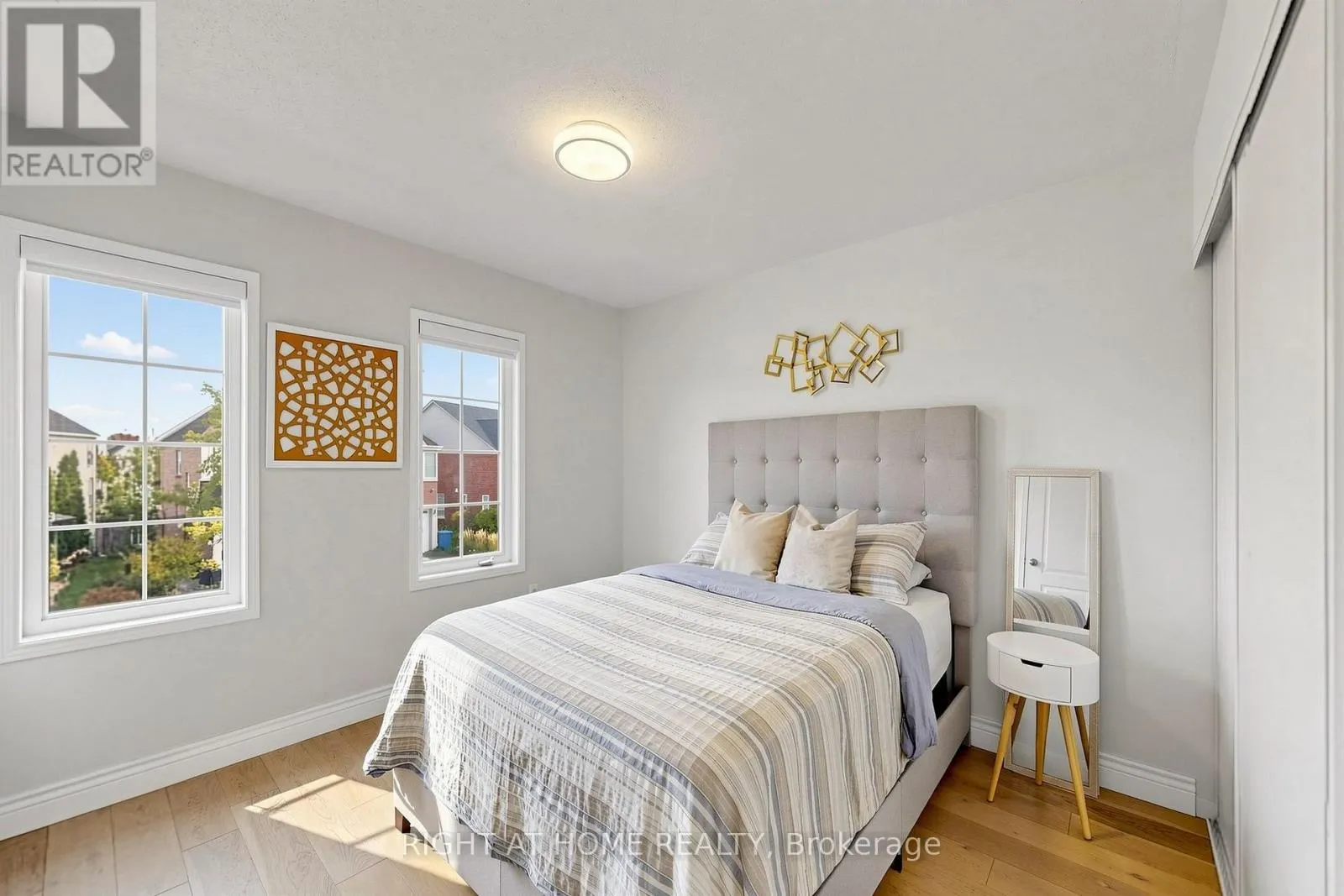 14 GRAINGER CRESCENT