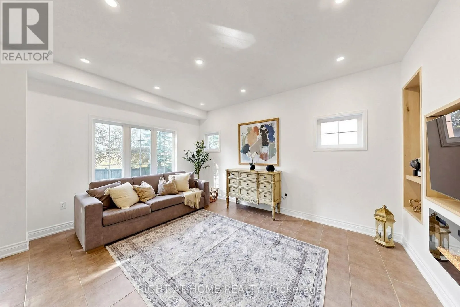 14 GRAINGER CRESCENT