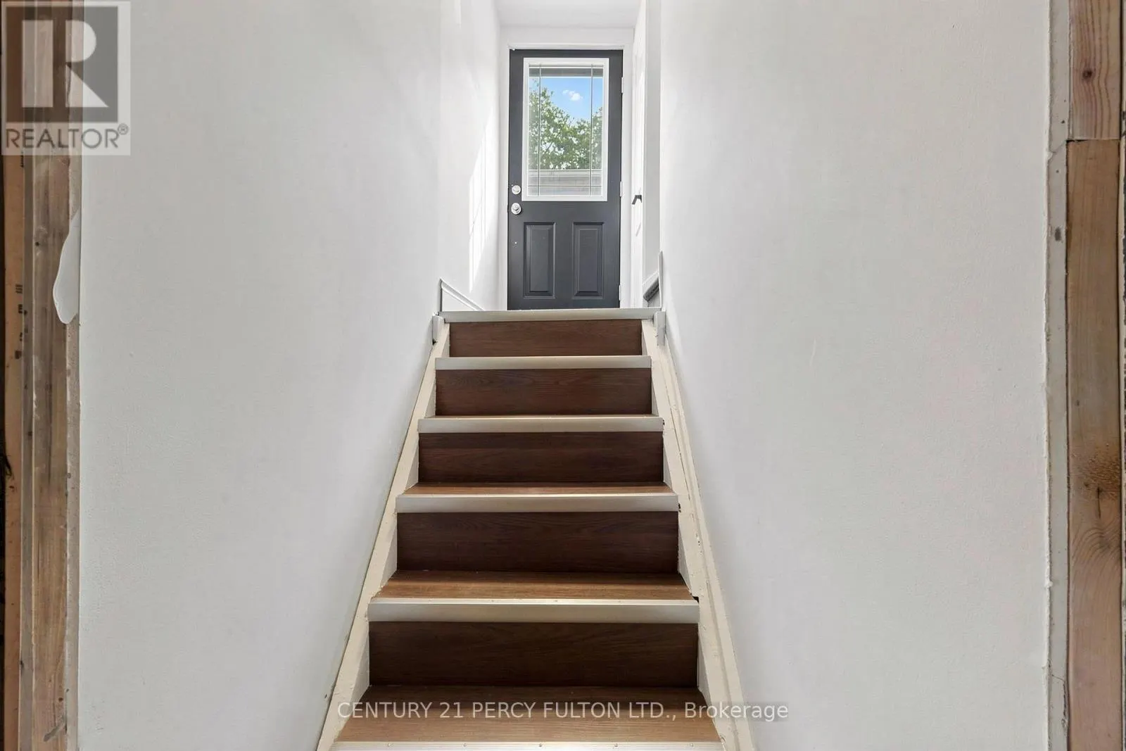 76 ARLINGTON AVENUE