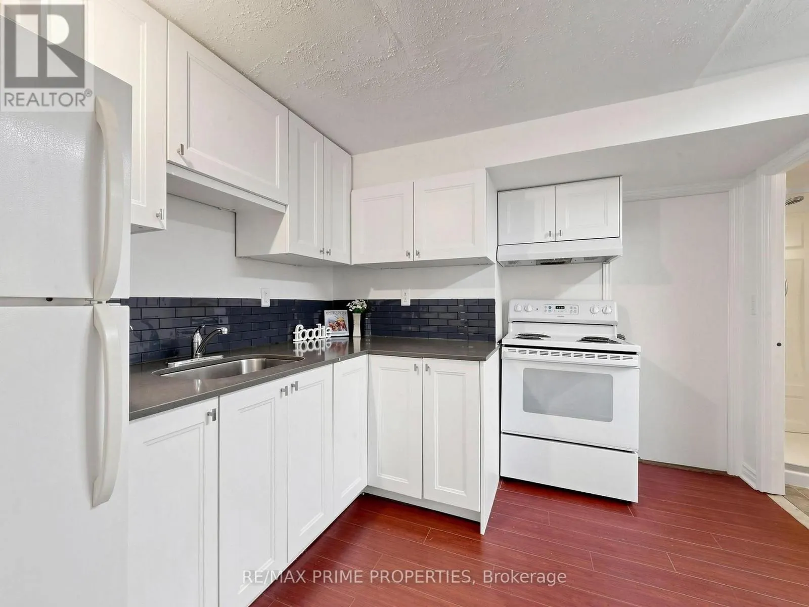 1629 MARSHCOURT DRIVE