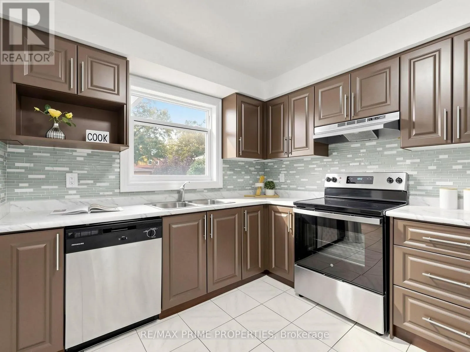 1629 MARSHCOURT DRIVE