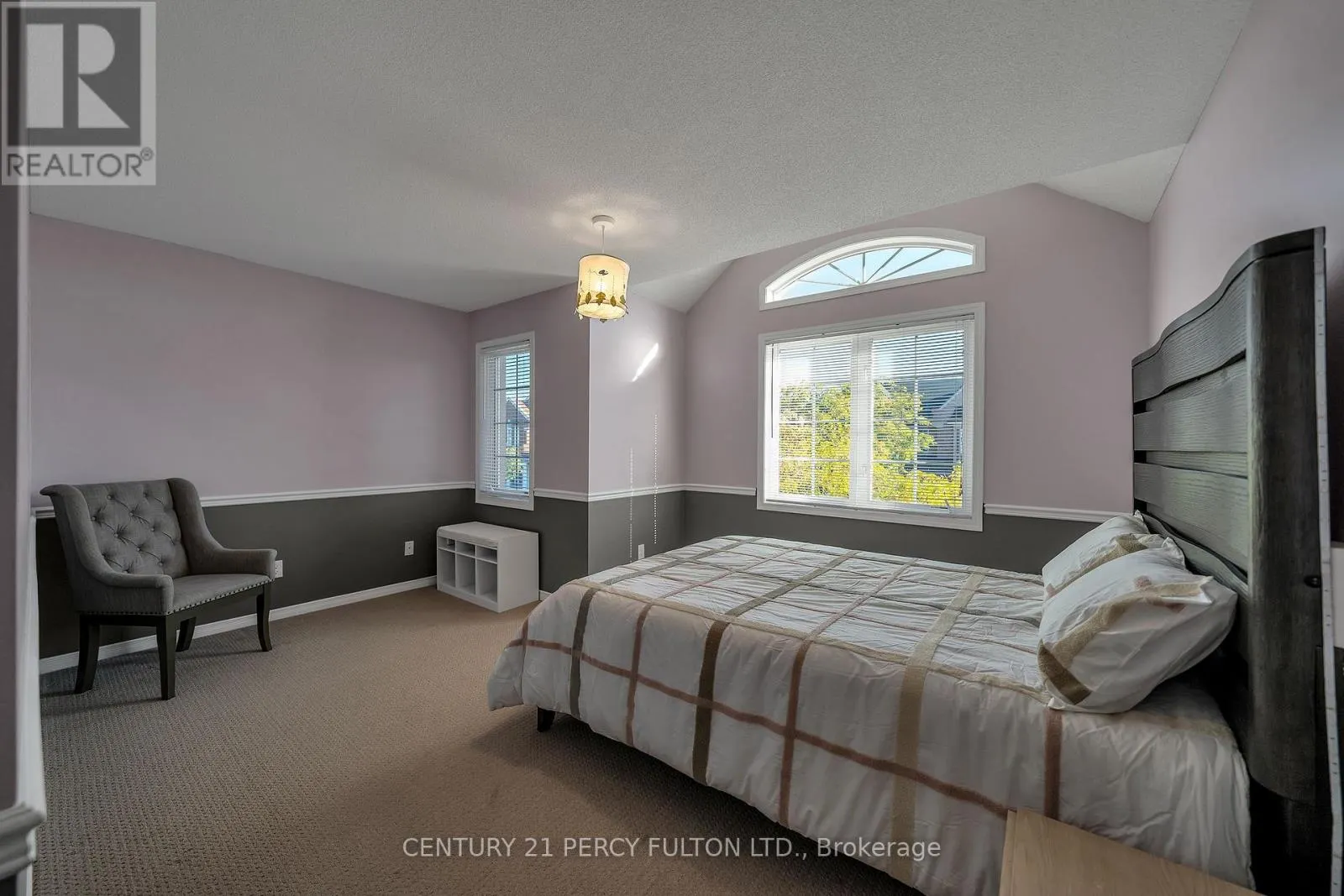 24 CRAGG CRESCENT
