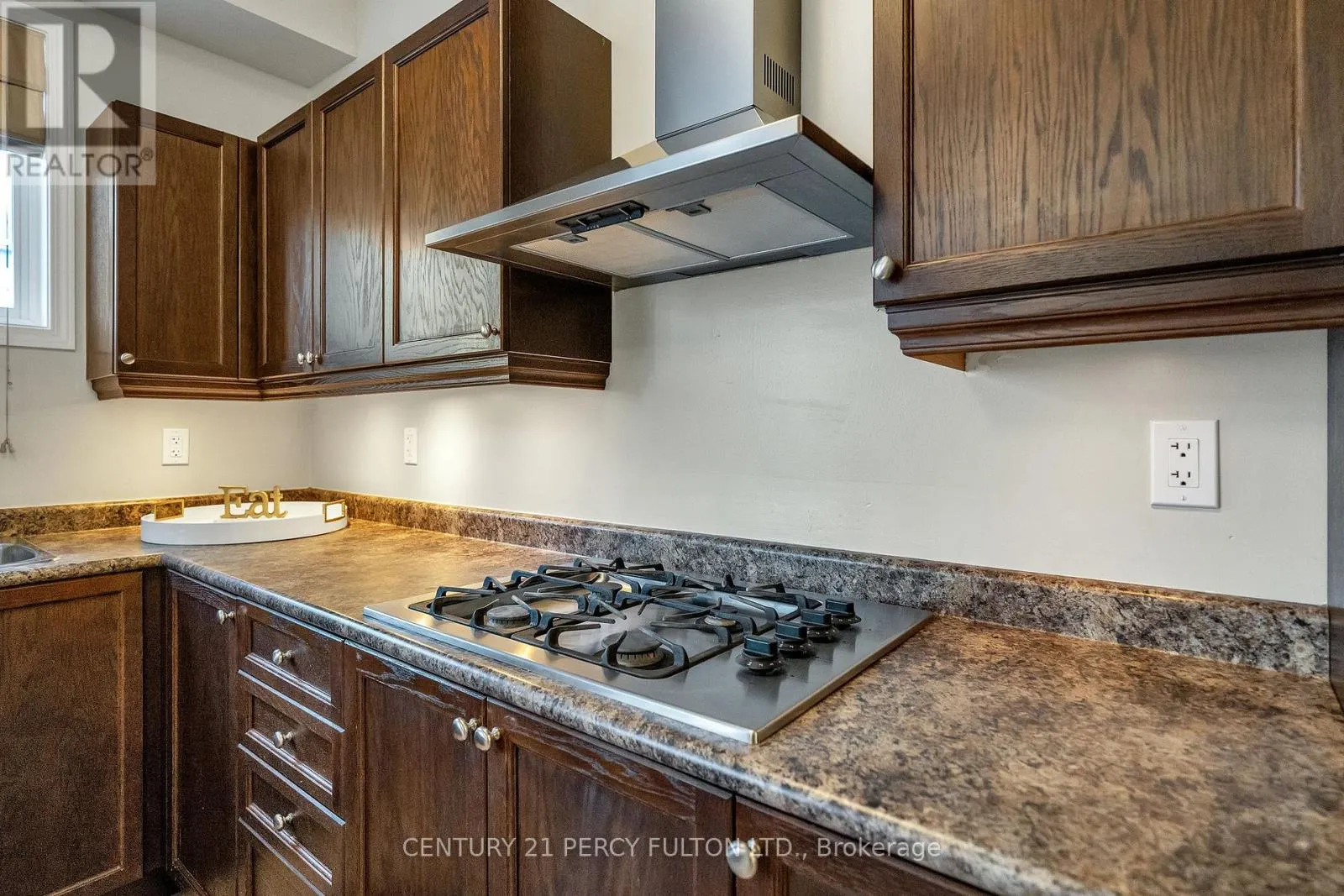 24 CRAGG CRESCENT