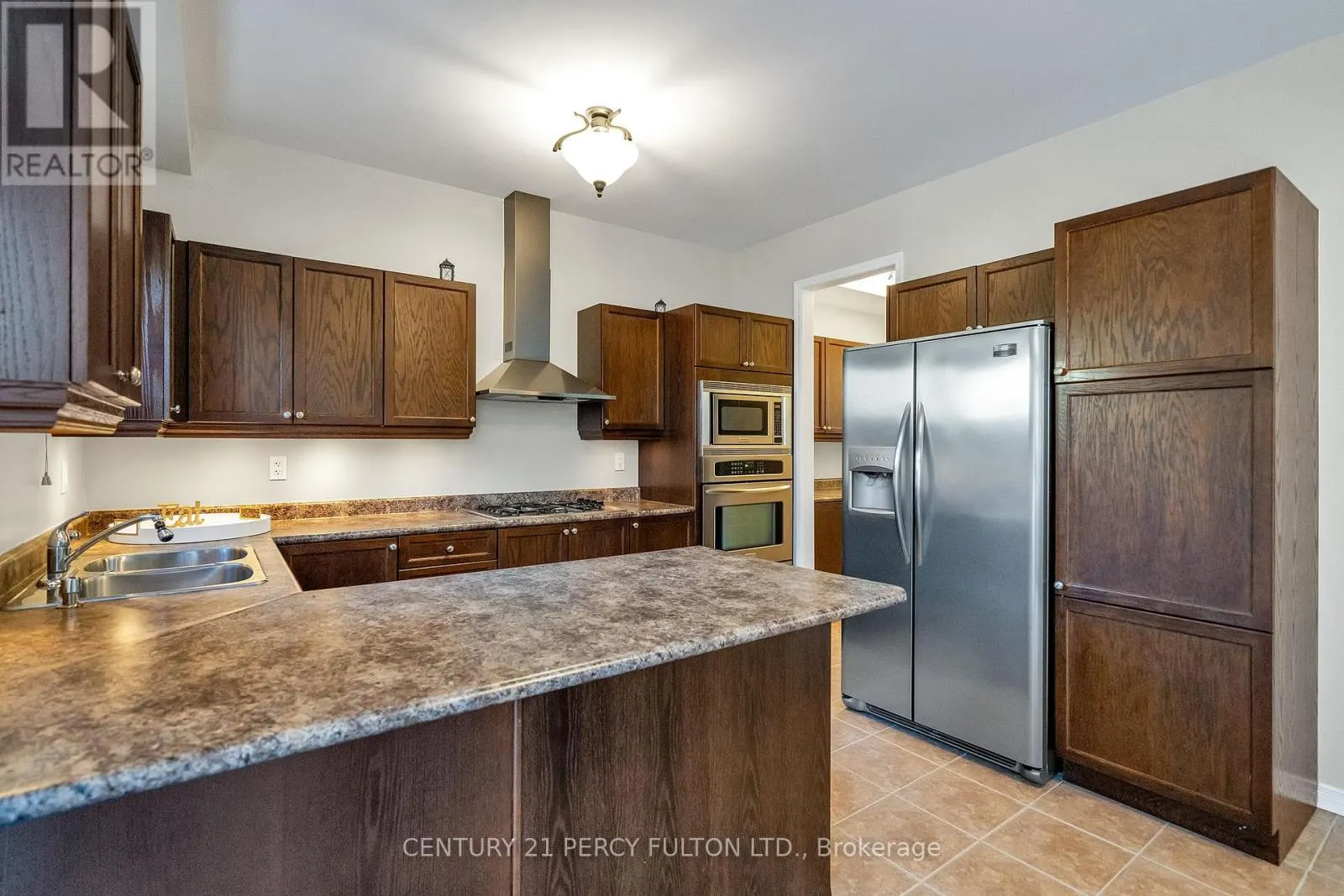 24 CRAGG CRESCENT