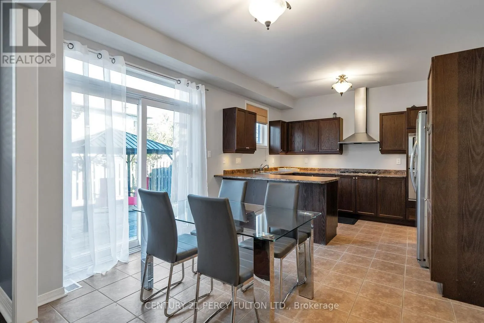 24 CRAGG CRESCENT