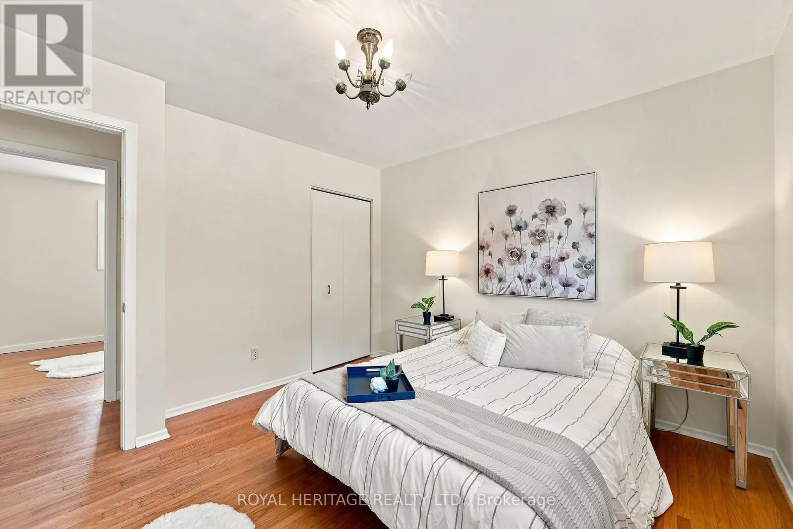 471 ROSSLAND ROAD E