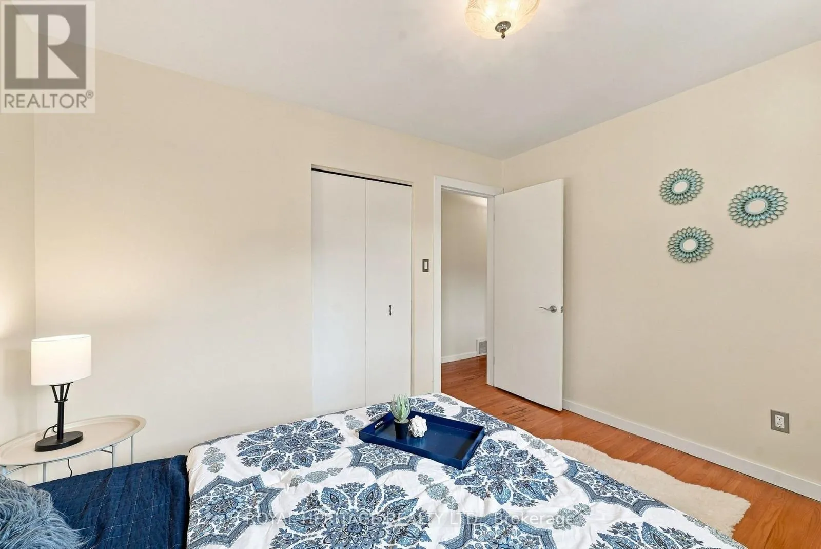 471 ROSSLAND ROAD E