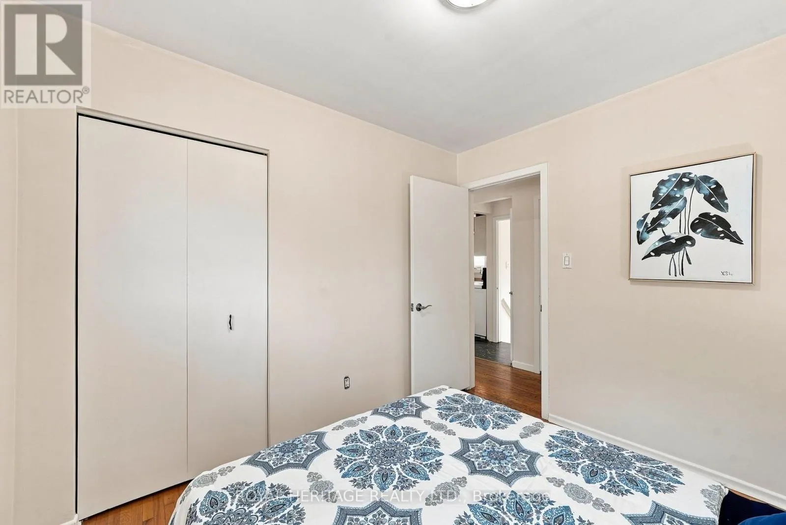 471 ROSSLAND ROAD E