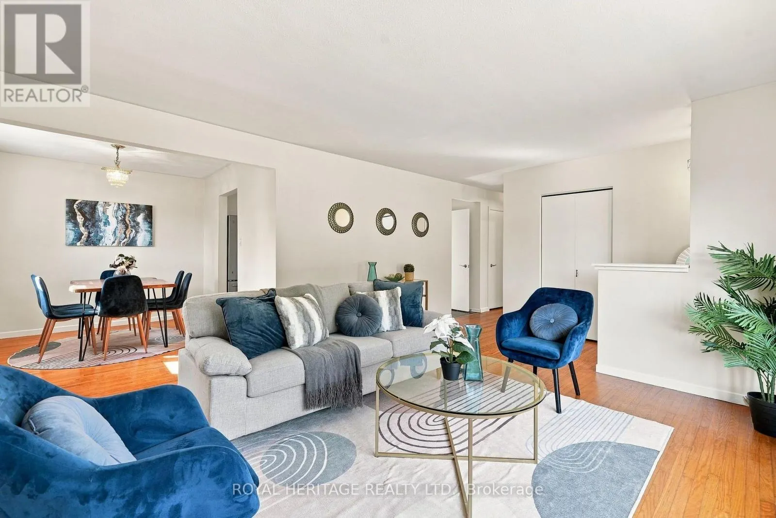 471 ROSSLAND ROAD E