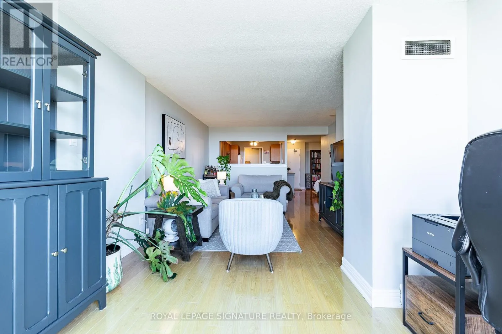 723 - 1880 VALLEY FARM ROAD