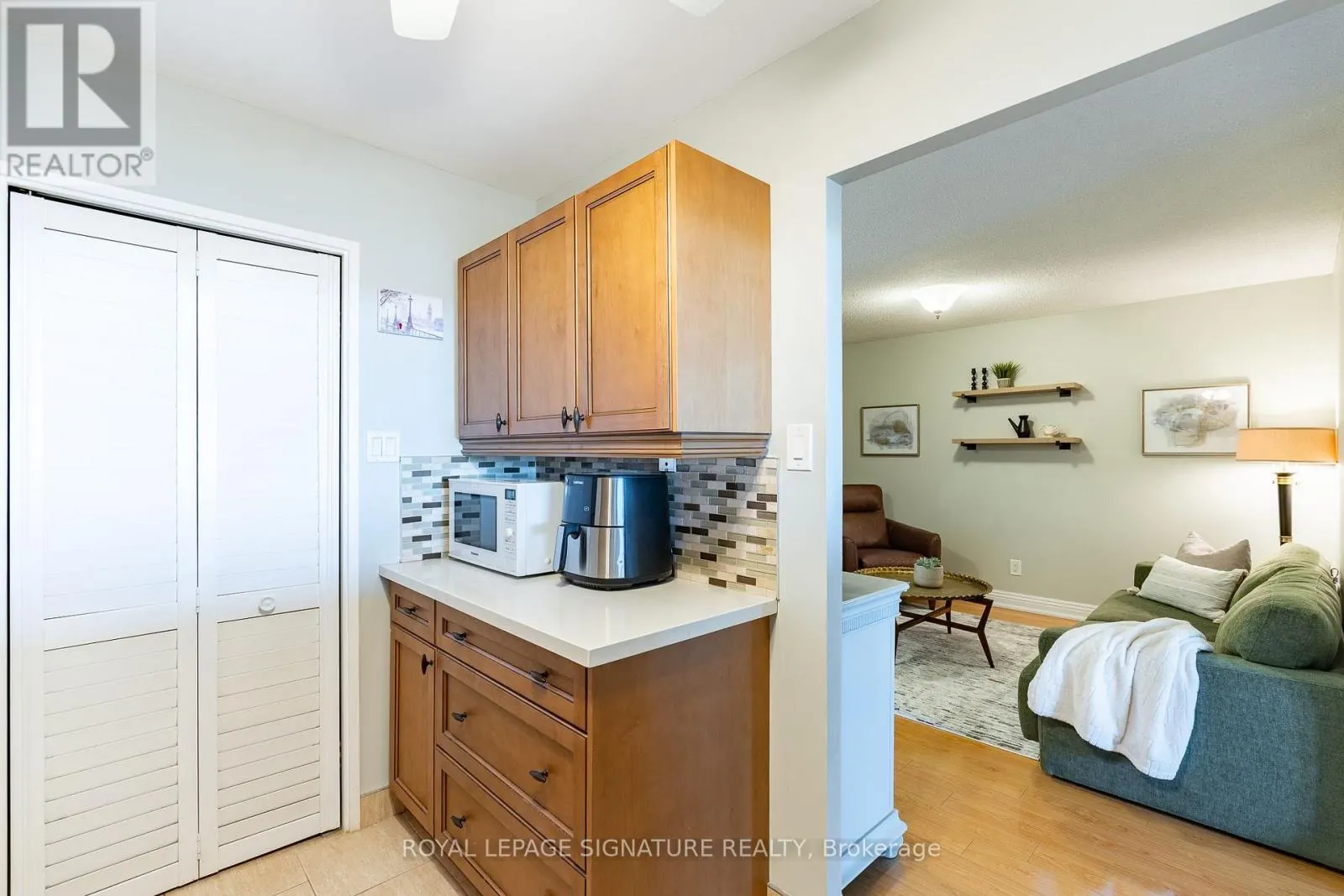 723 - 1880 VALLEY FARM ROAD