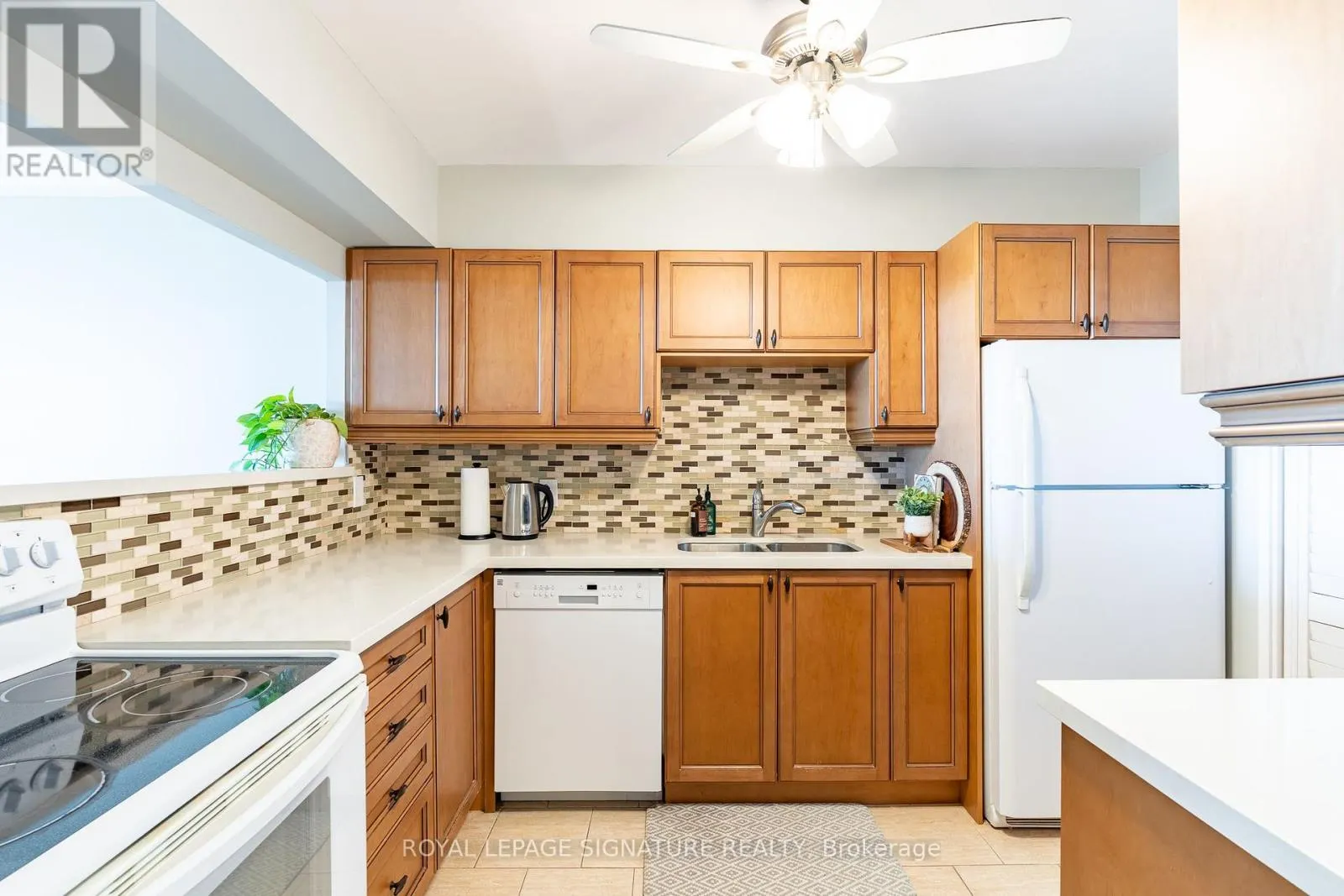 723 - 1880 VALLEY FARM ROAD