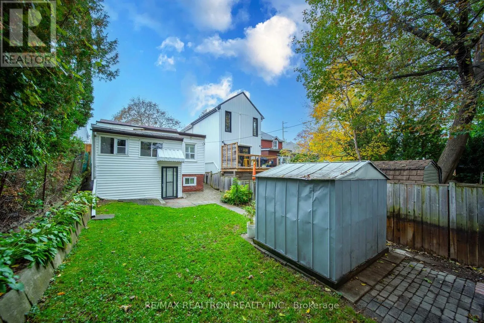 353 RHODES AVENUE