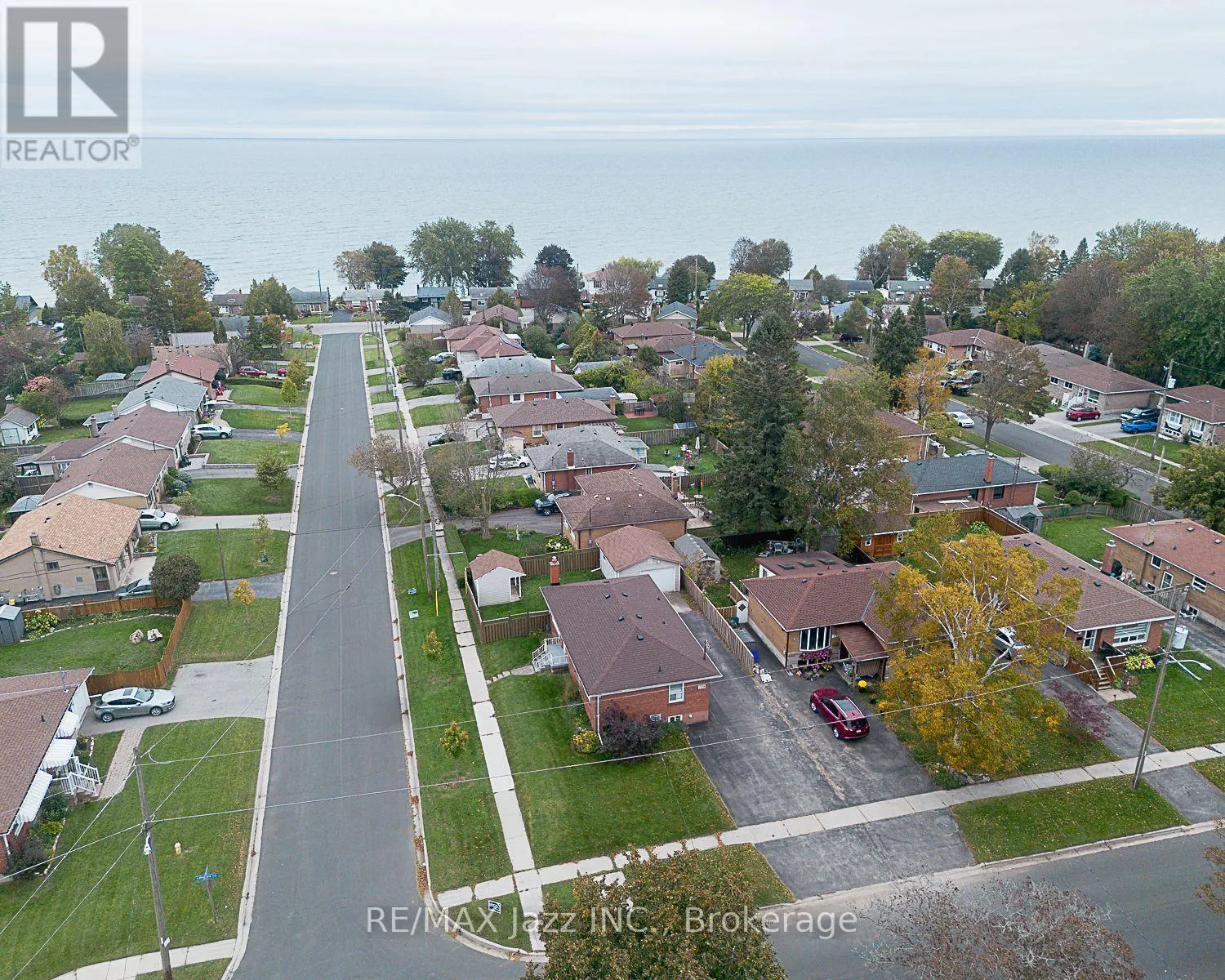 729 LAKEVIEW AVENUE