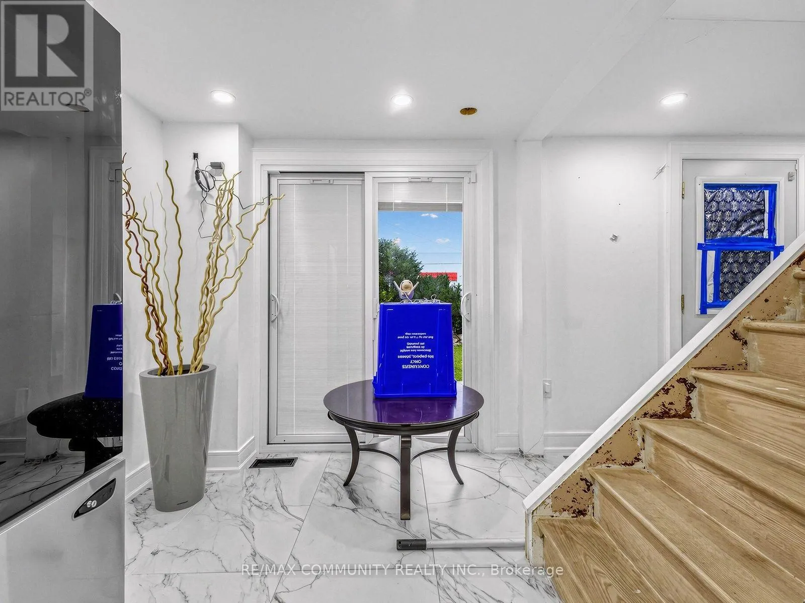 2444 RUNDLE ABBEY