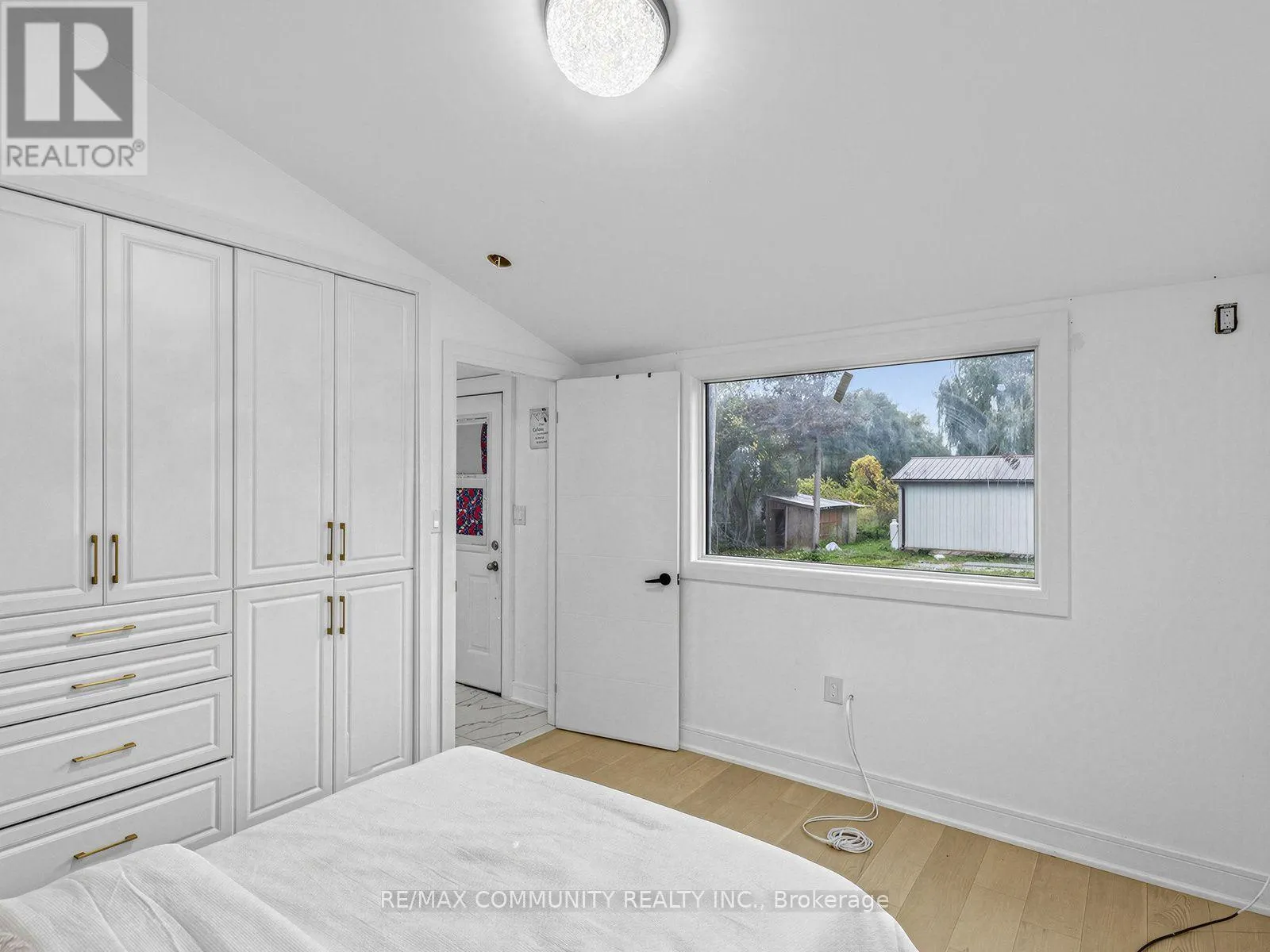 2444 RUNDLE ABBEY