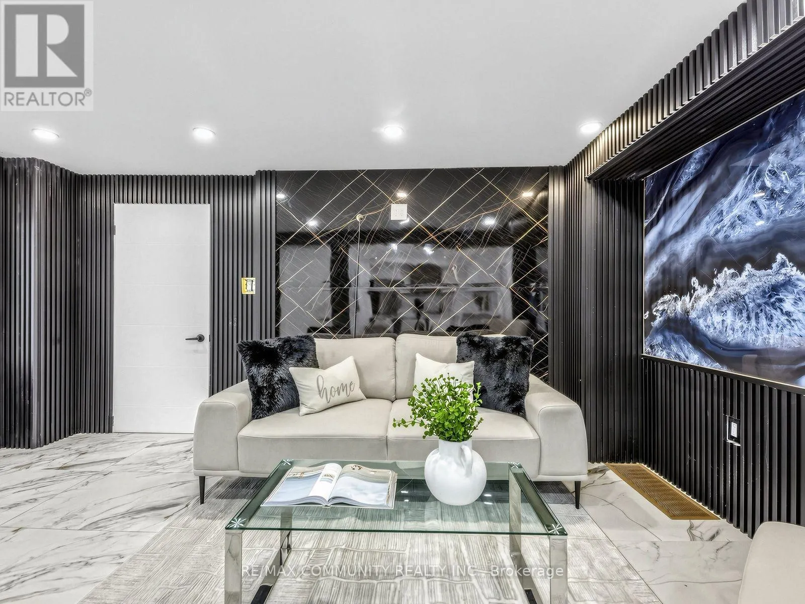 2444 RUNDLE ABBEY