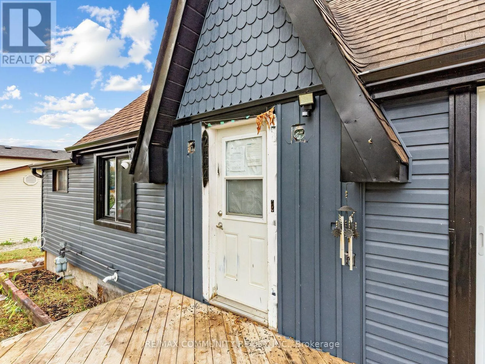 2444 RUNDLE ABBEY