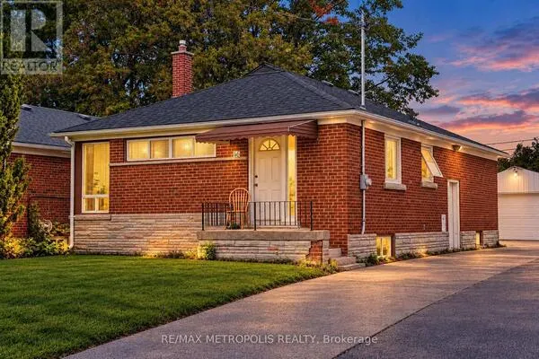 46 MIRAMAR CRESCENT