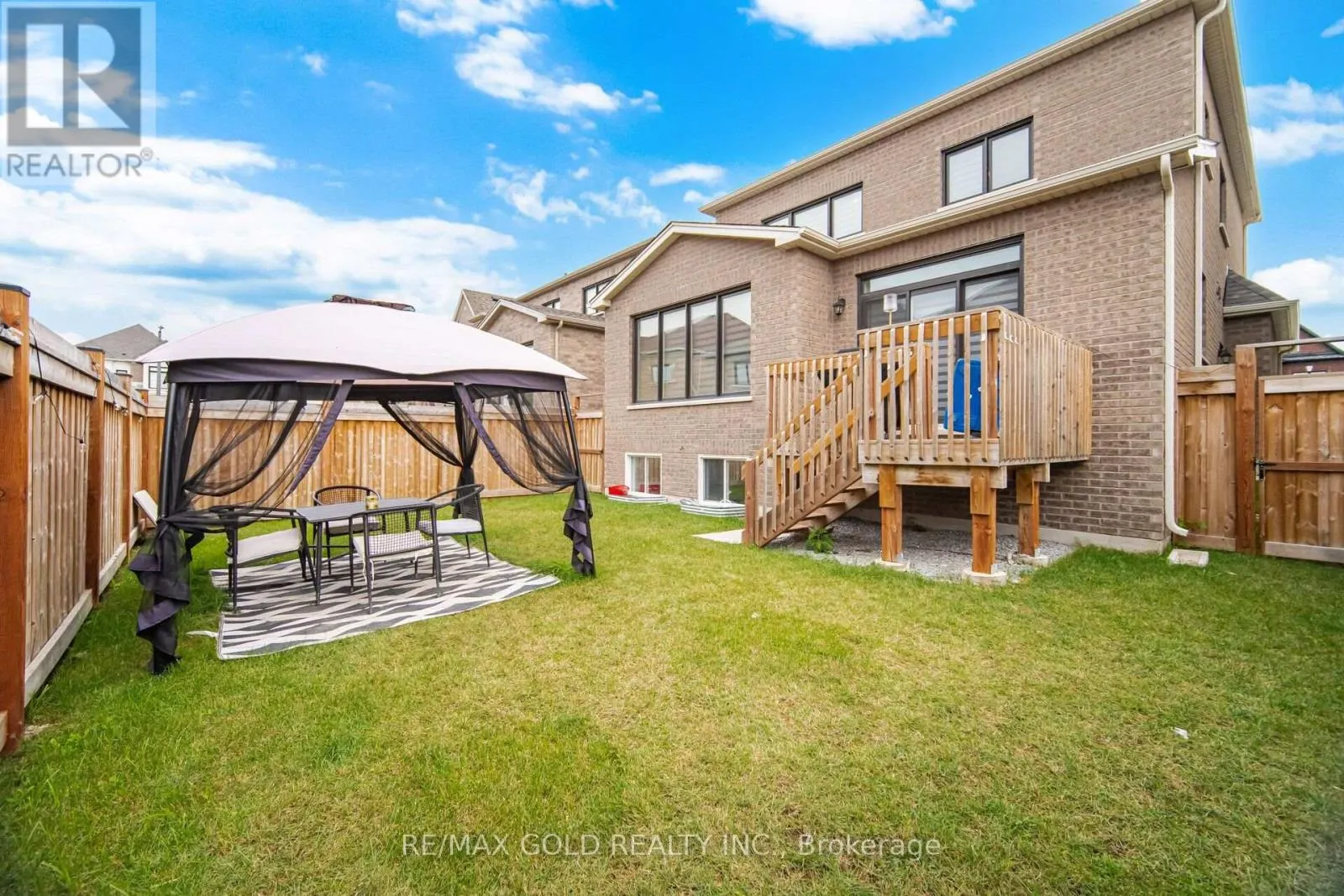 426 CORONATION ROAD