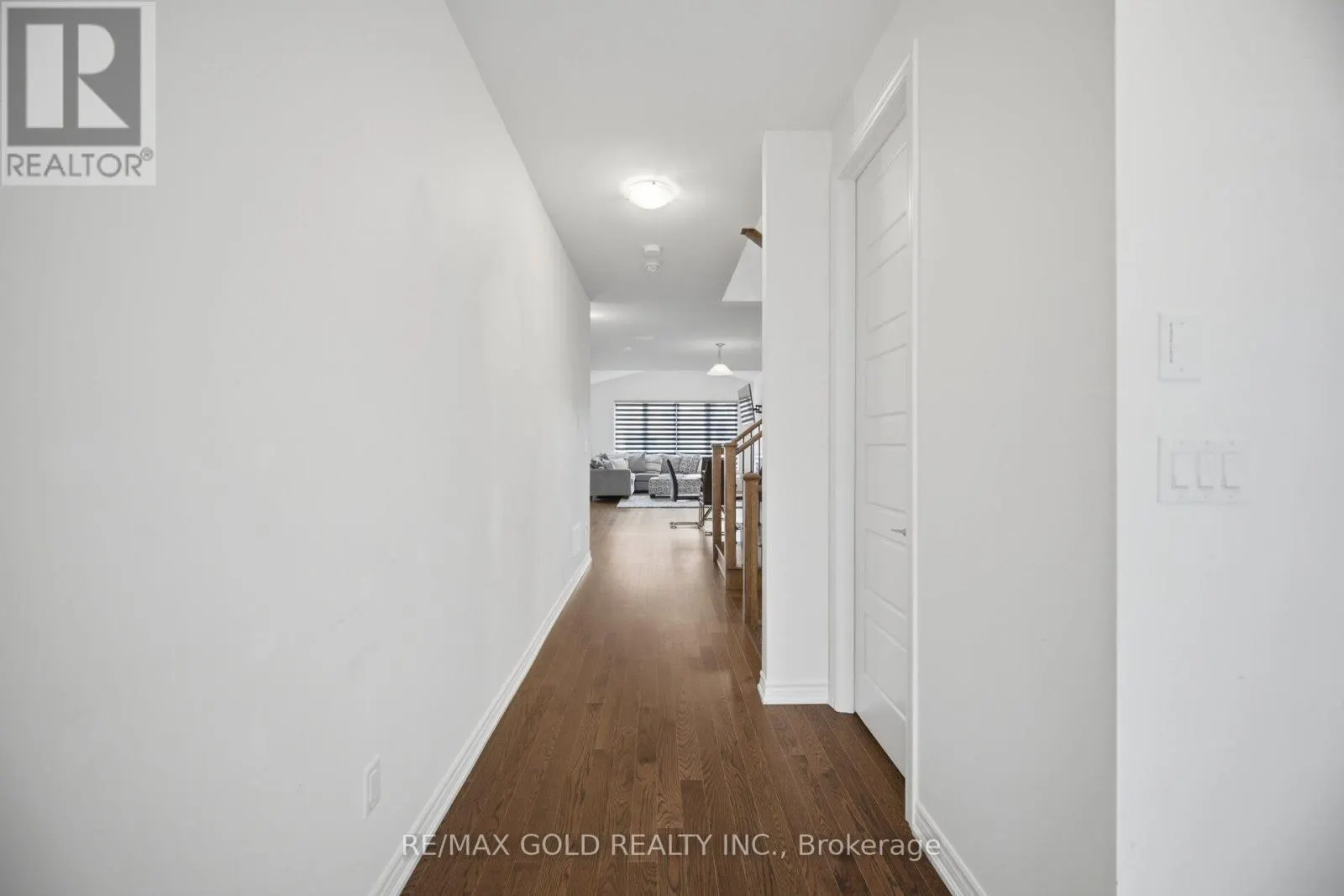 426 CORONATION ROAD