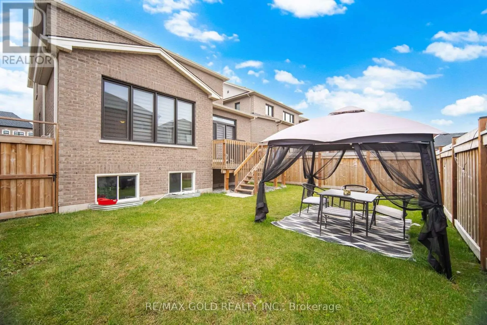 426 CORONATION ROAD
