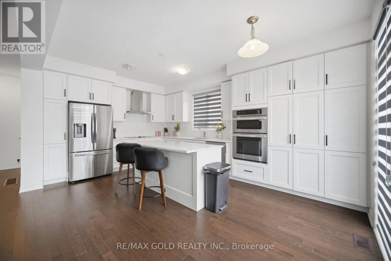 426 CORONATION ROAD