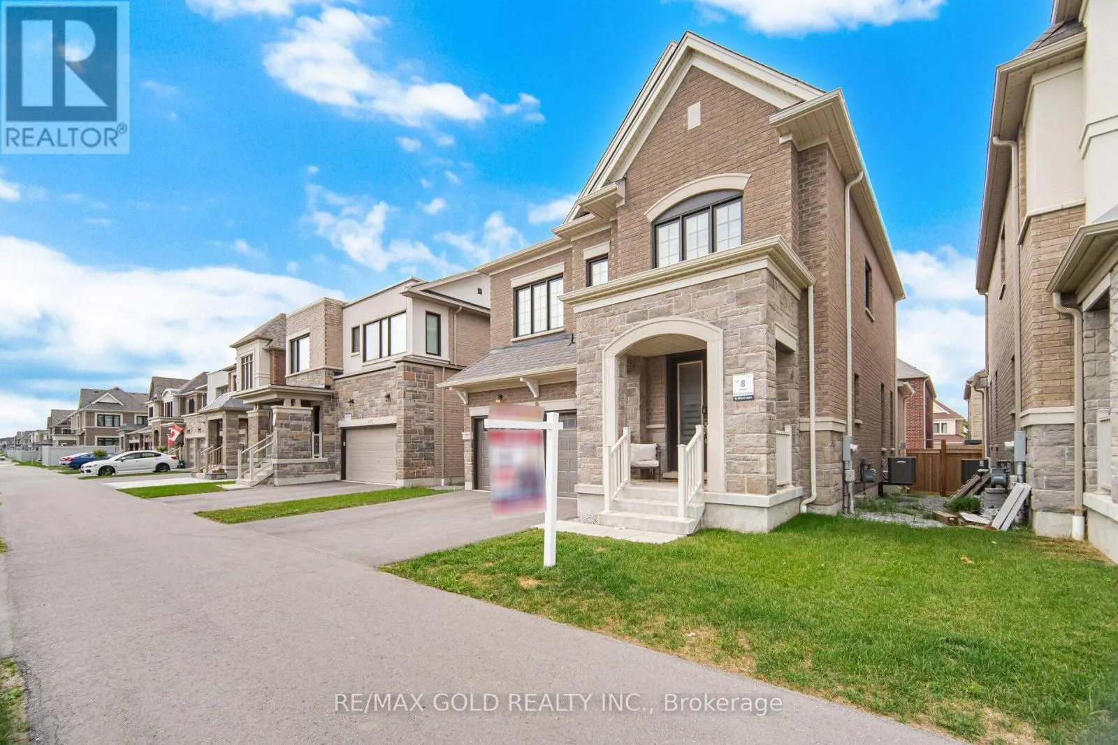 426 CORONATION ROAD