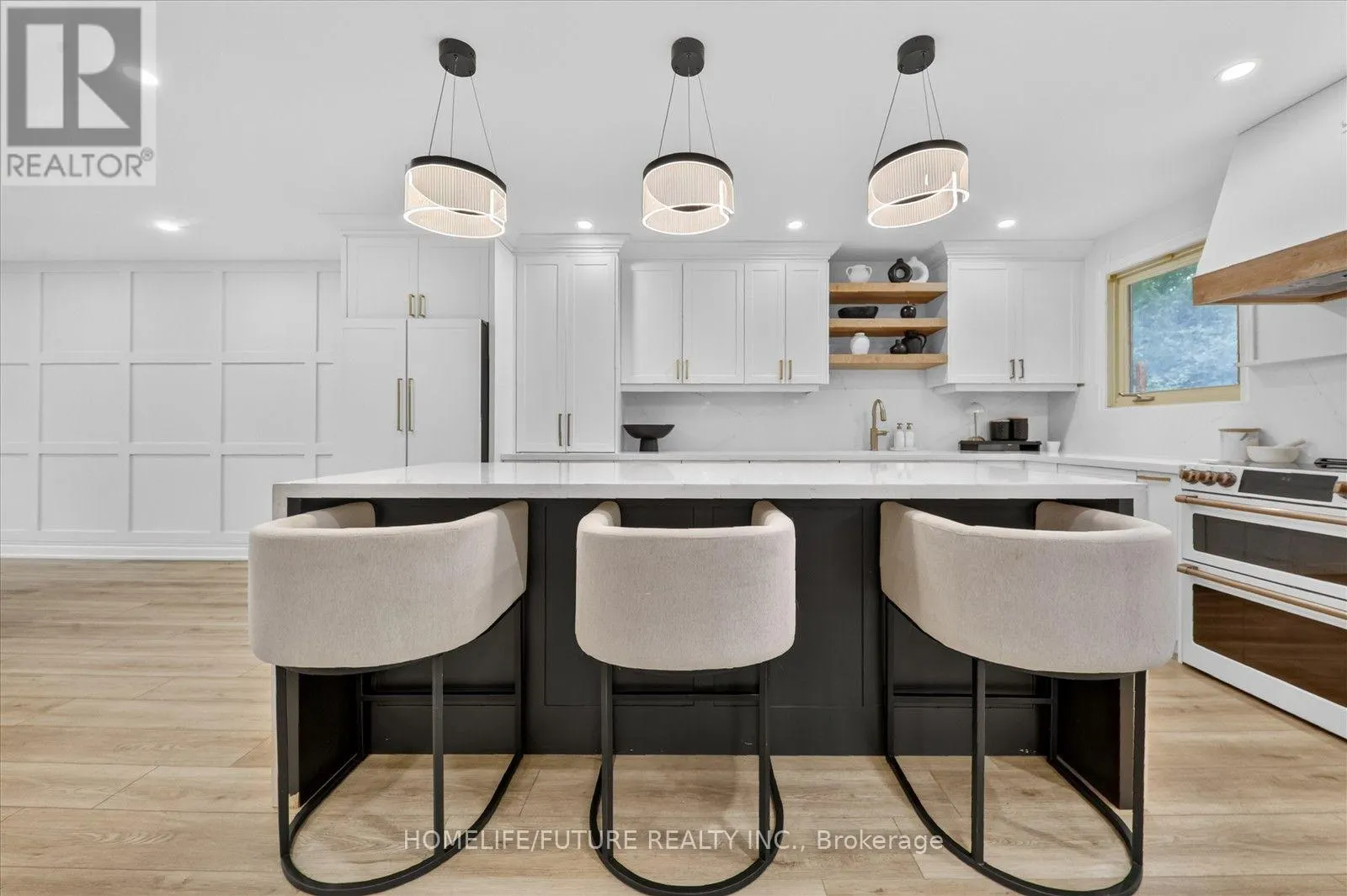 7 TOMS COURT