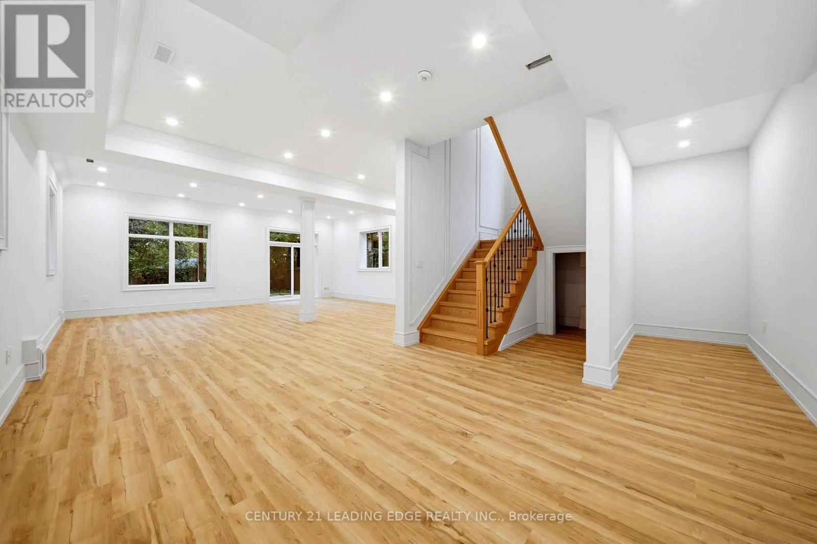 158 HILLCREST DRIVE