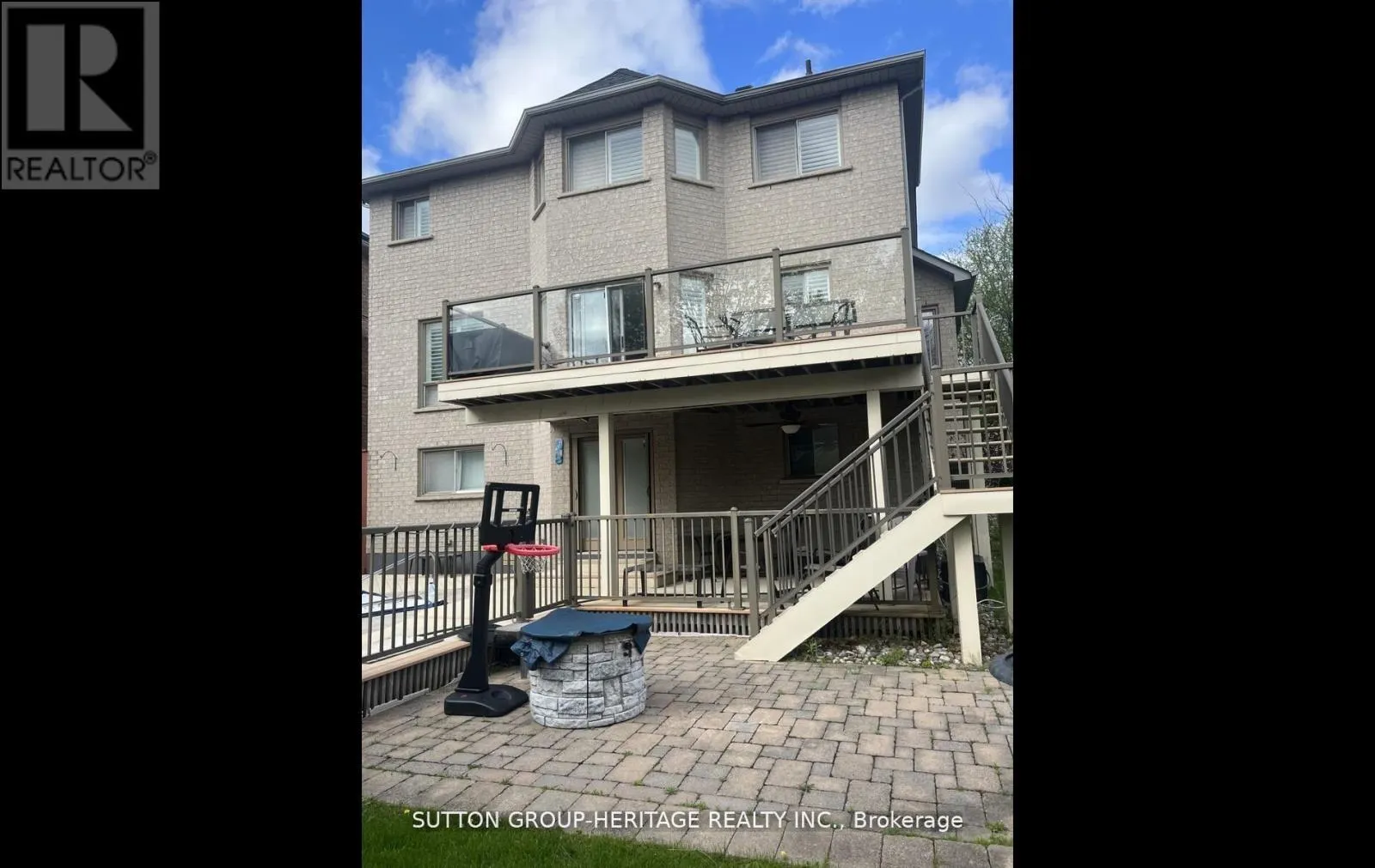 2330 SOUTHCOTT ROAD