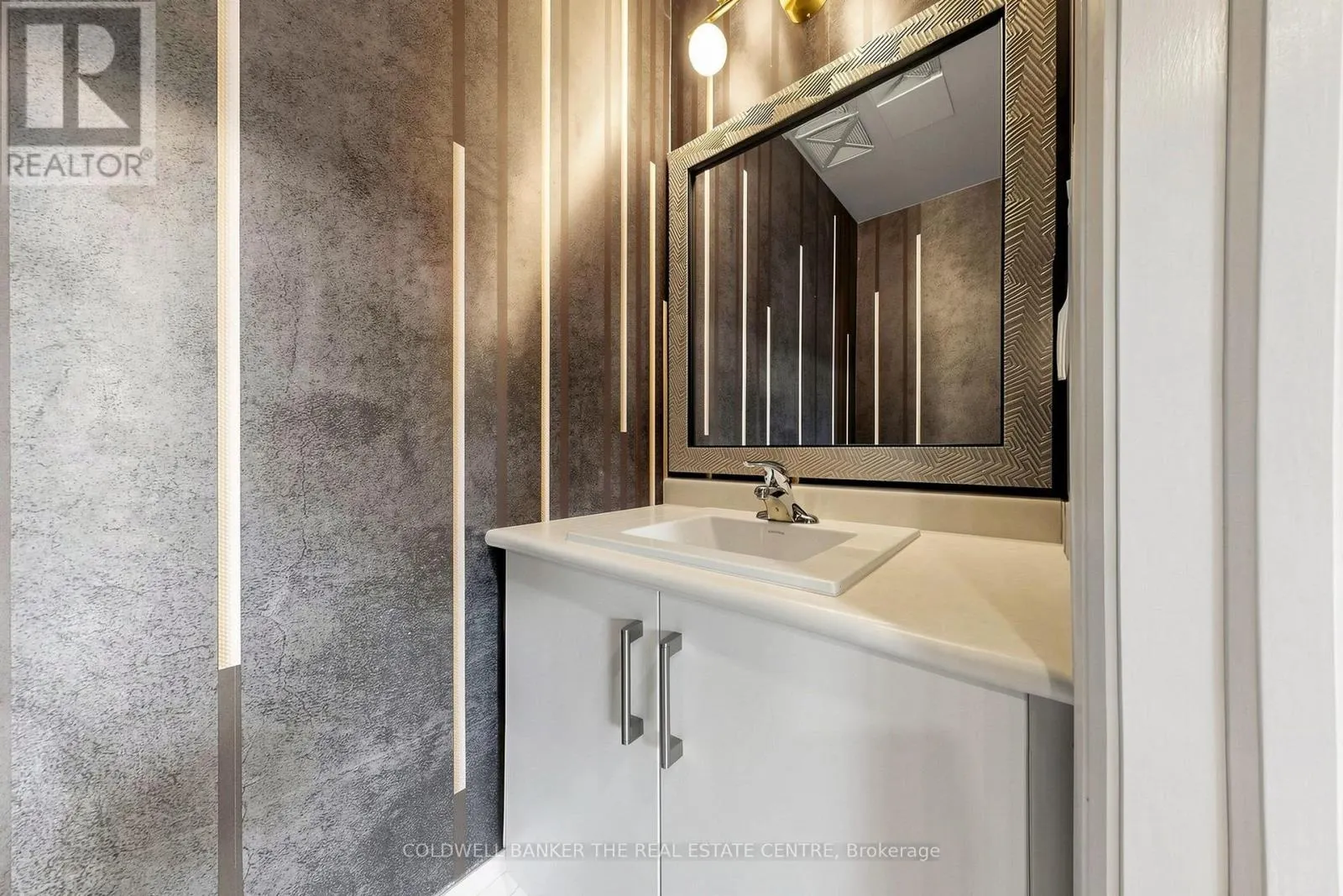 #36 - 1870 ALTONA ROAD
