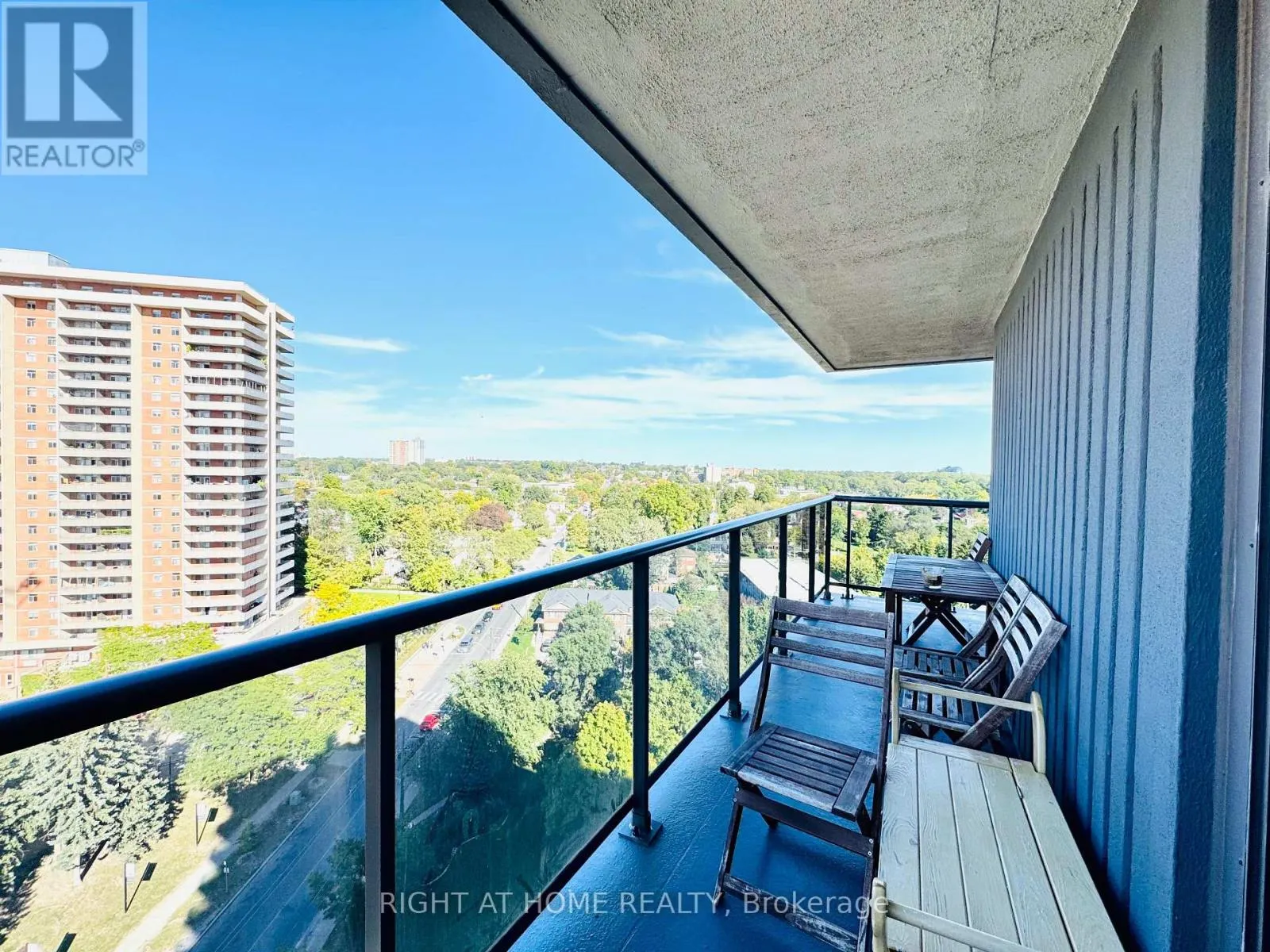 1404 - 757 VICTORIA PARK AVENUE E