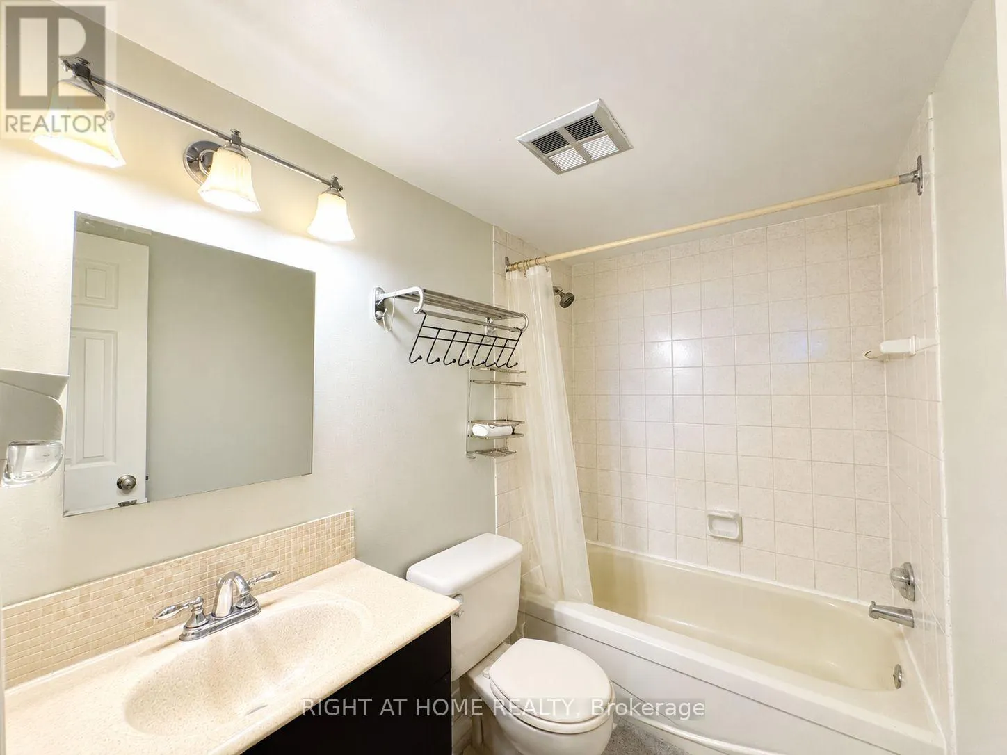 1404 - 757 VICTORIA PARK AVENUE E