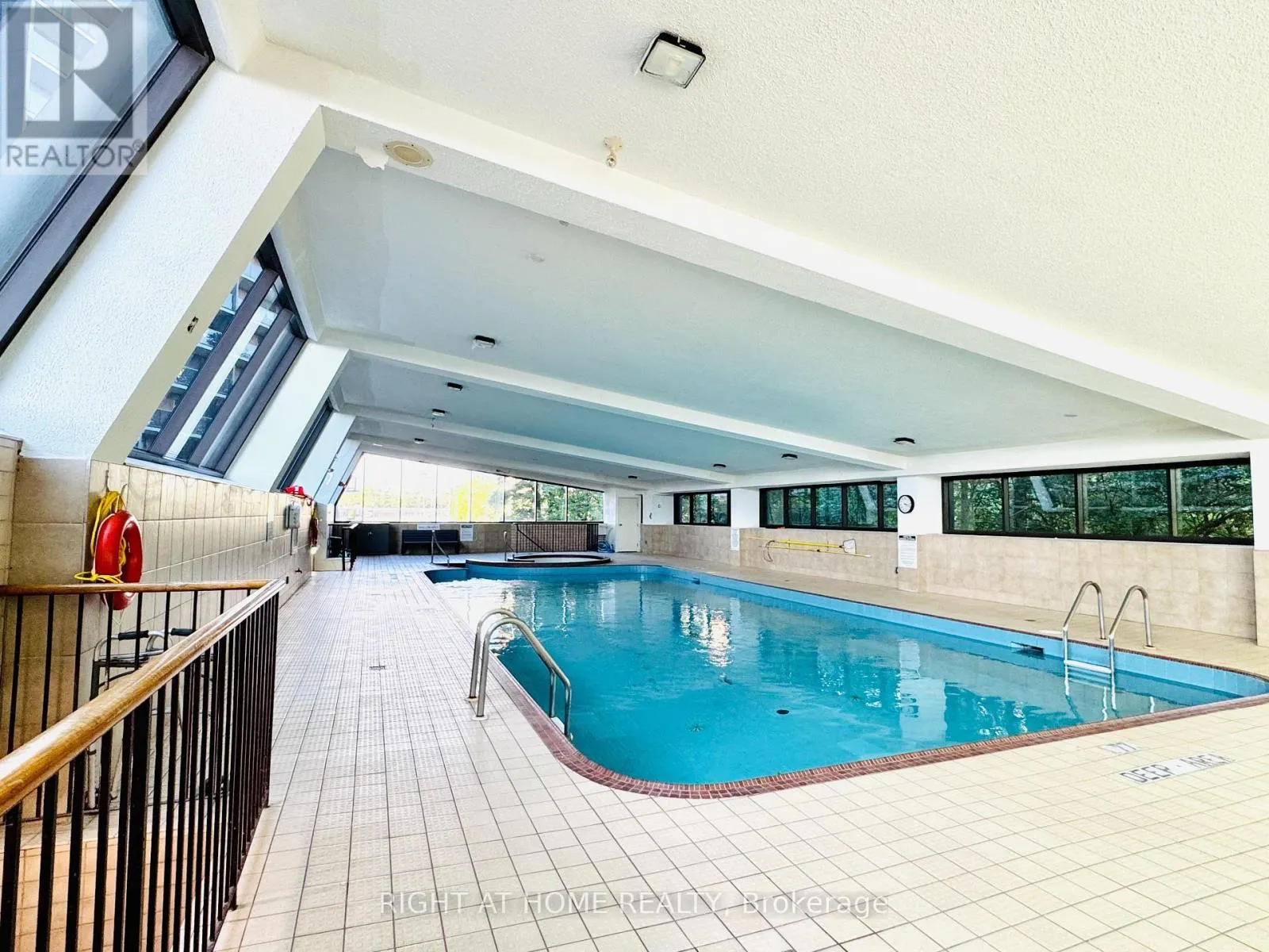 1404 - 757 VICTORIA PARK AVENUE E