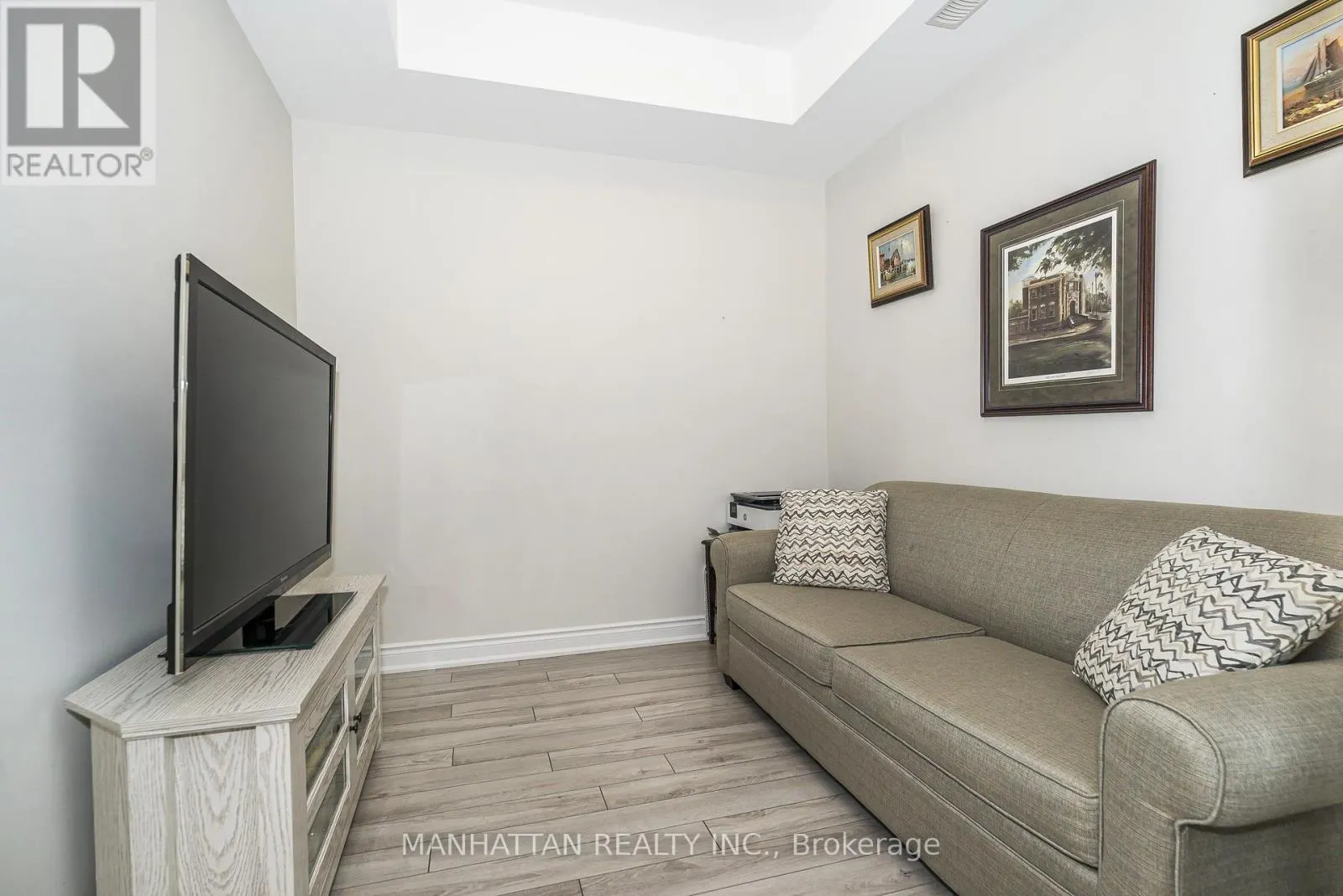 214 - 670 GORDON STREET