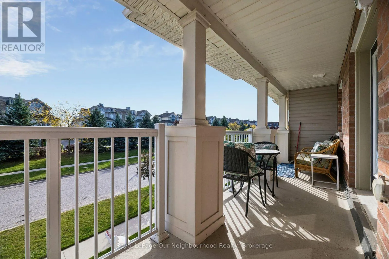 308 LAKEBREEZE DRIVE