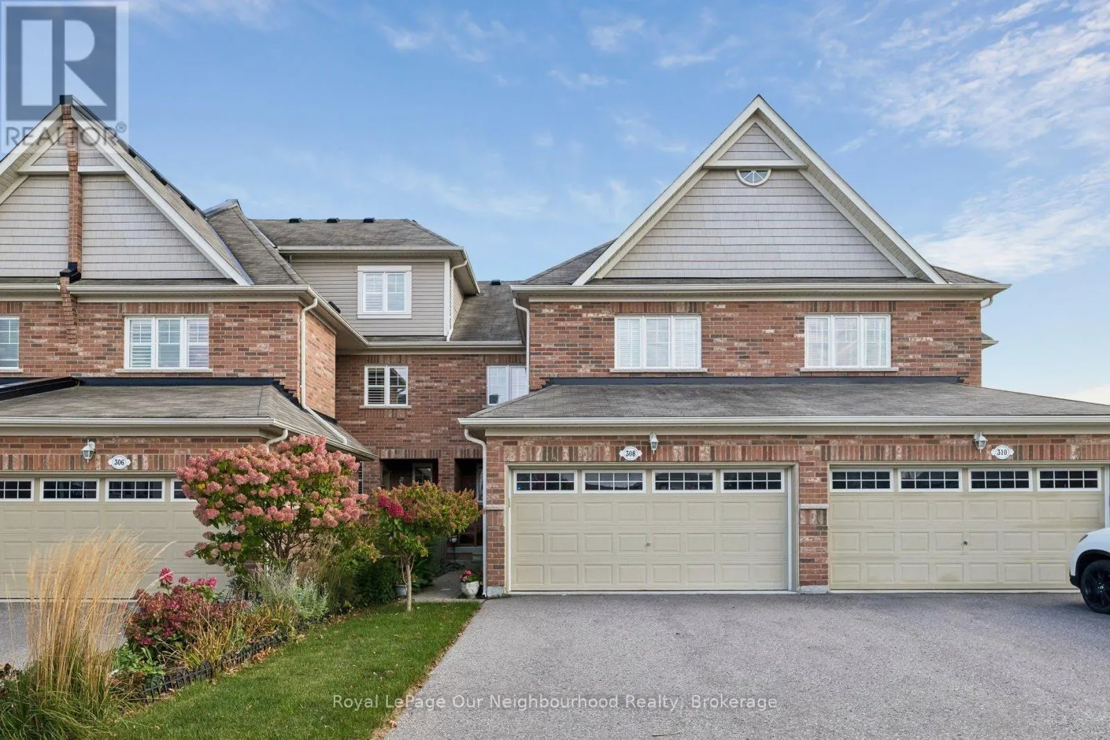 308 LAKEBREEZE DRIVE