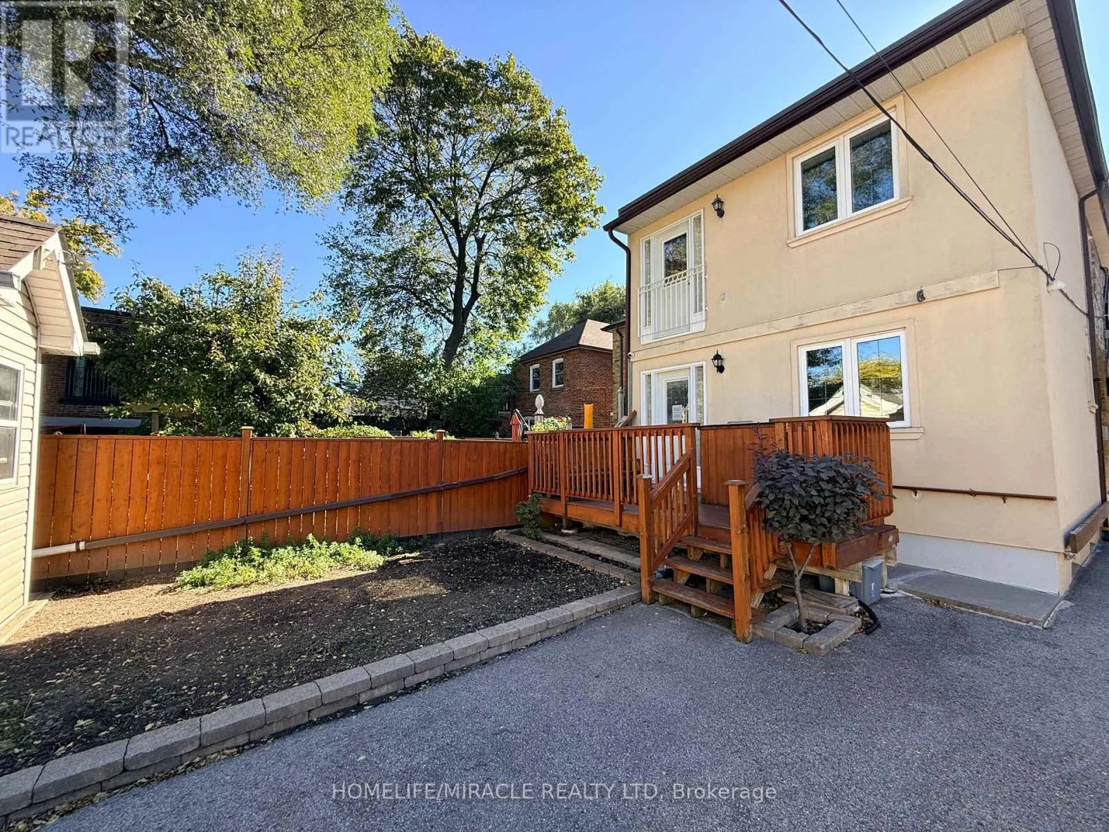 228 BROWNING AVENUE
