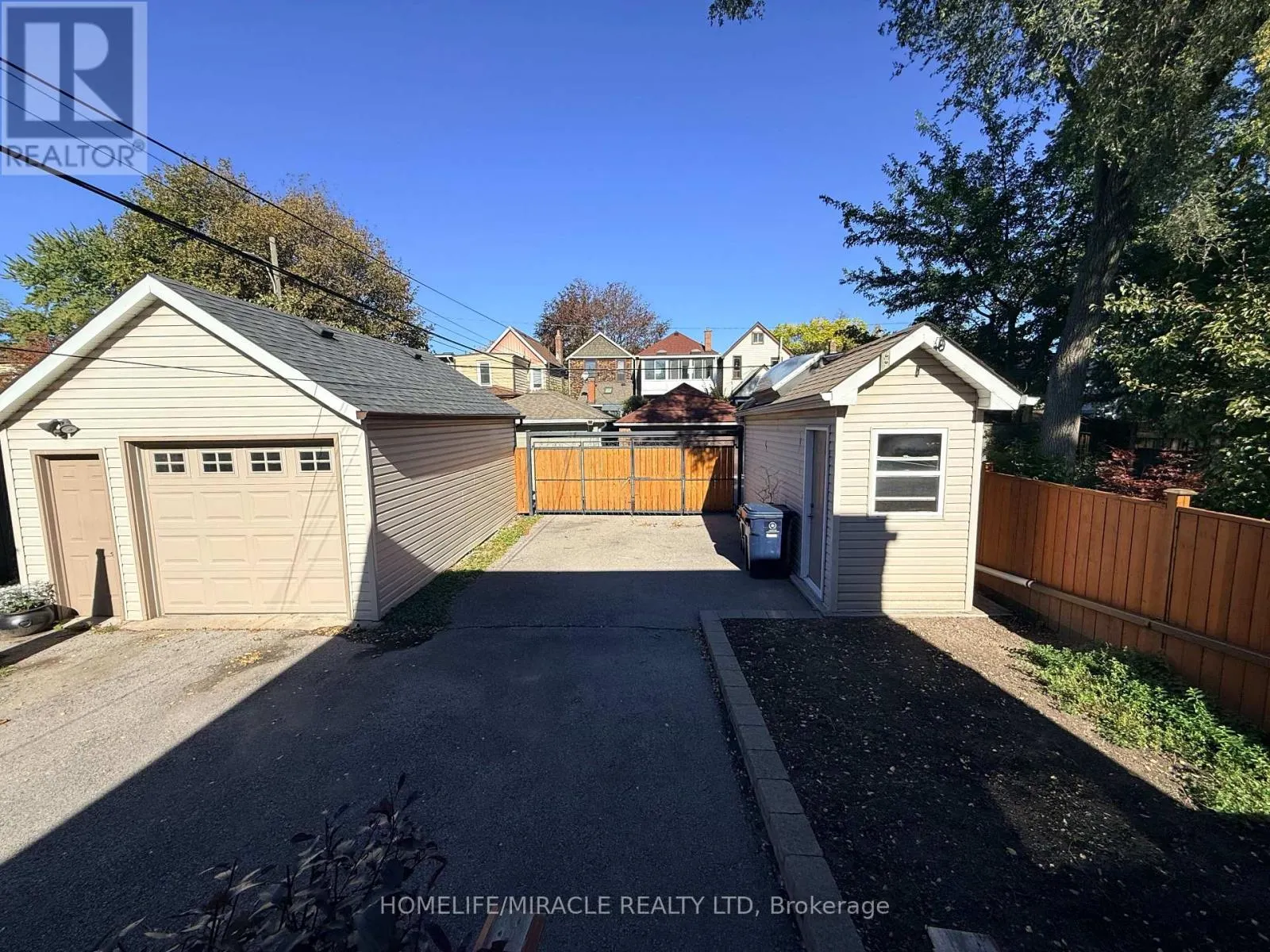 228 BROWNING AVENUE
