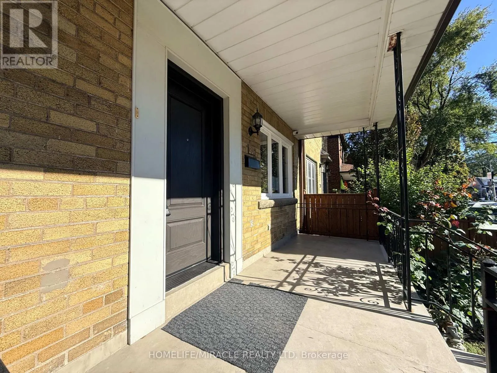228 BROWNING AVENUE