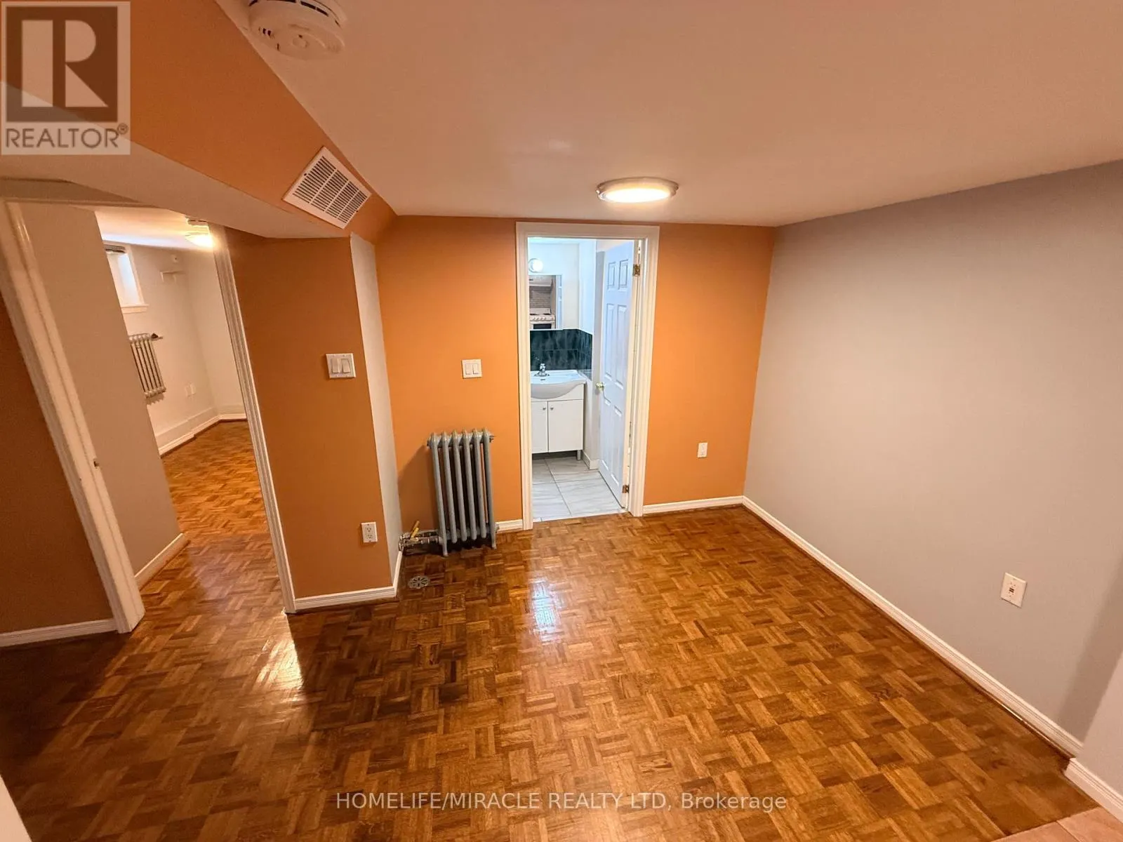 228 BROWNING AVENUE