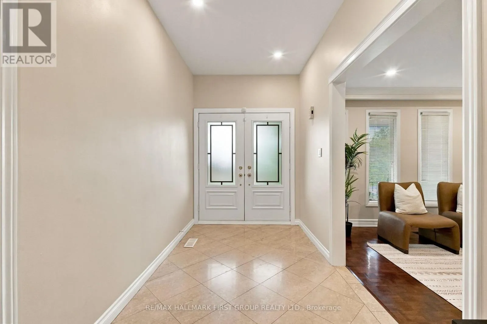 520 MCLEOD CRESCENT