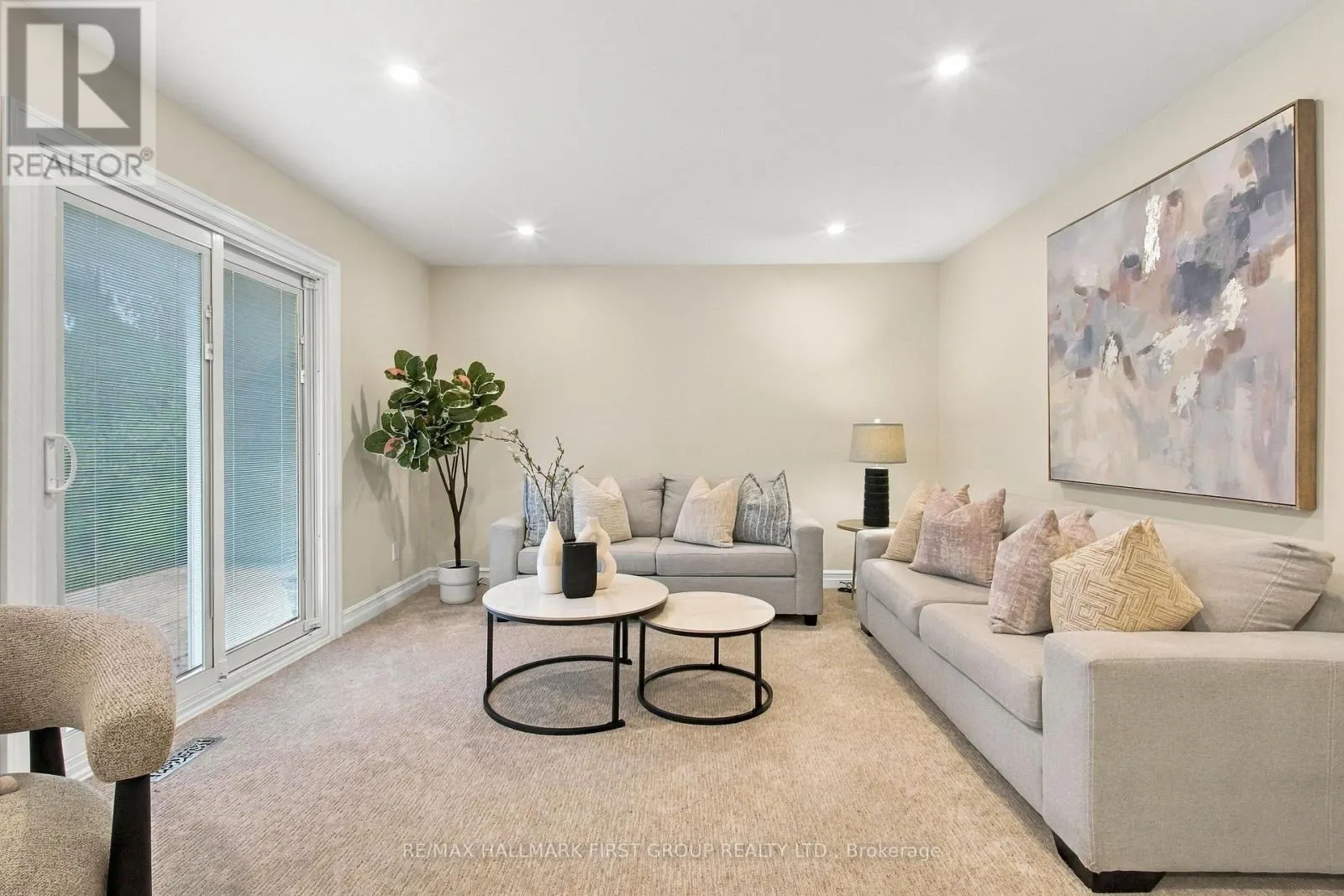 520 MCLEOD CRESCENT