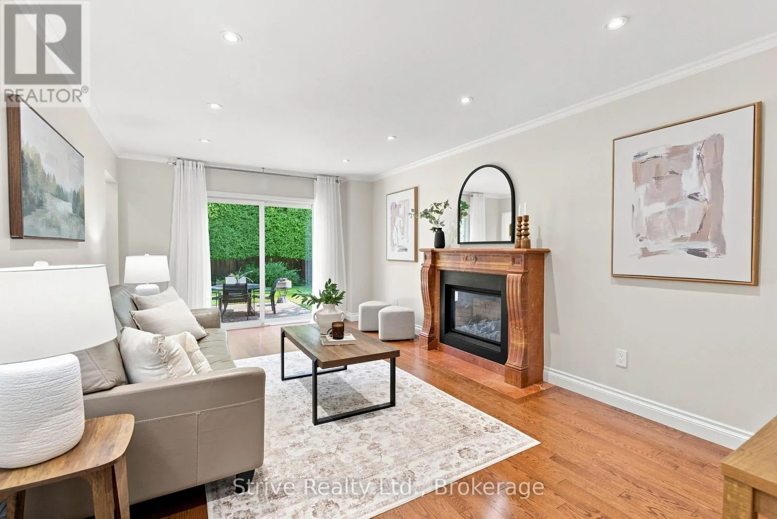 5 CARRIAGE LANE