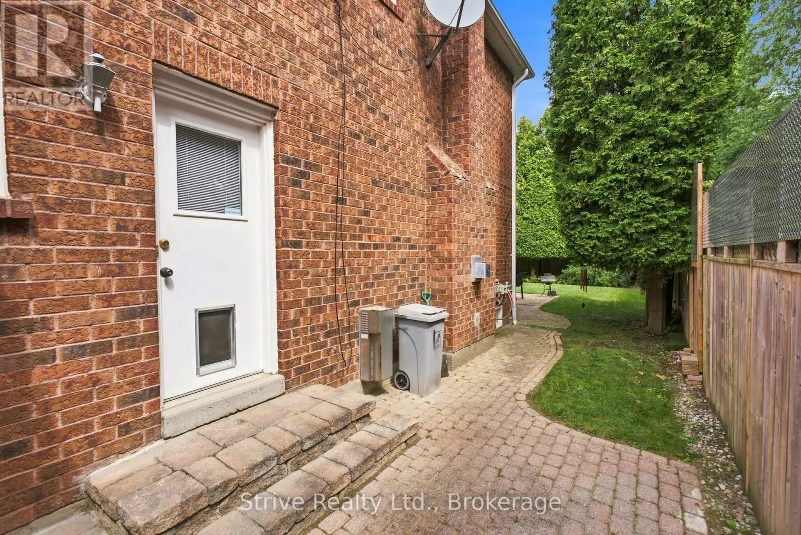 5 CARRIAGE LANE
