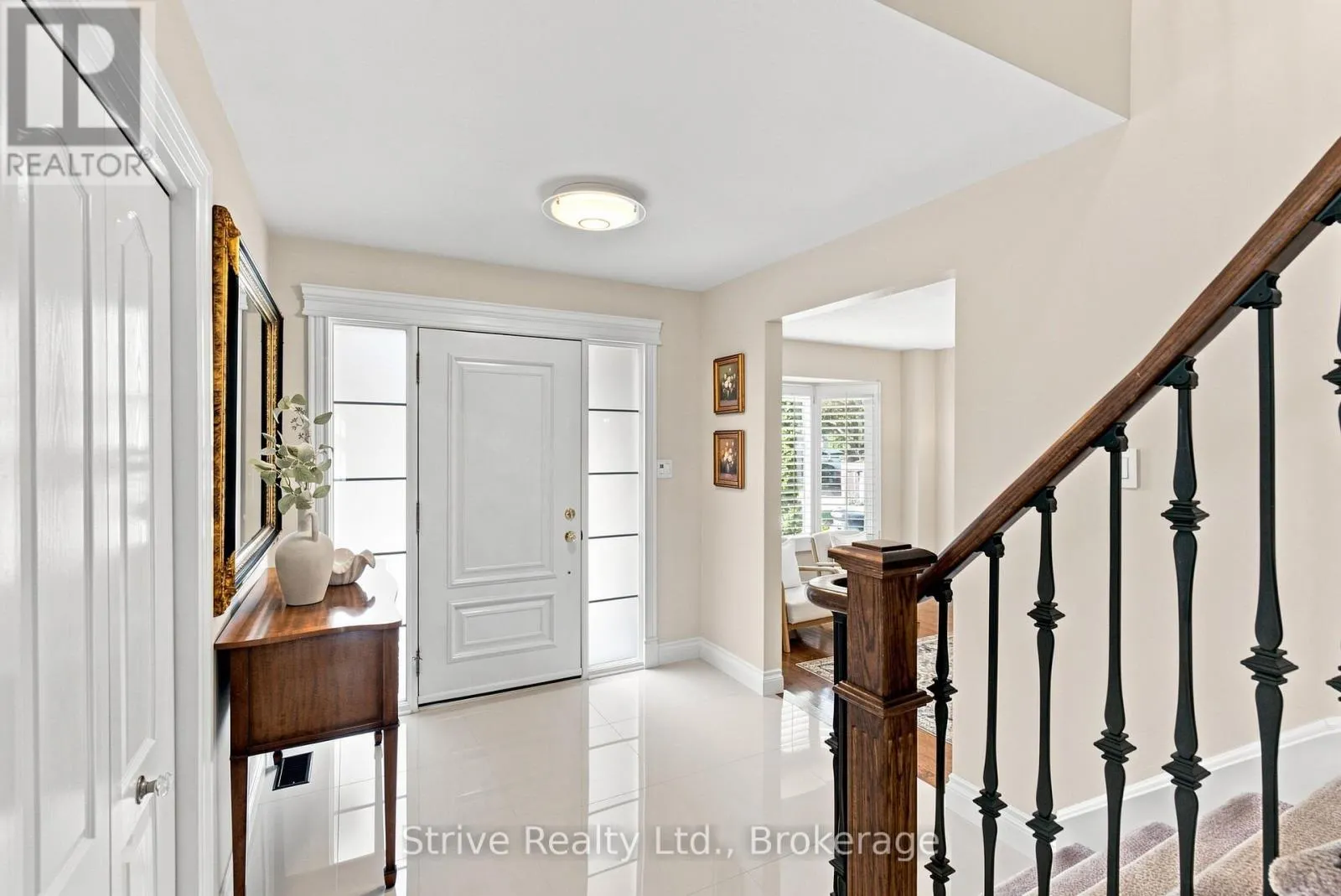 5 CARRIAGE LANE