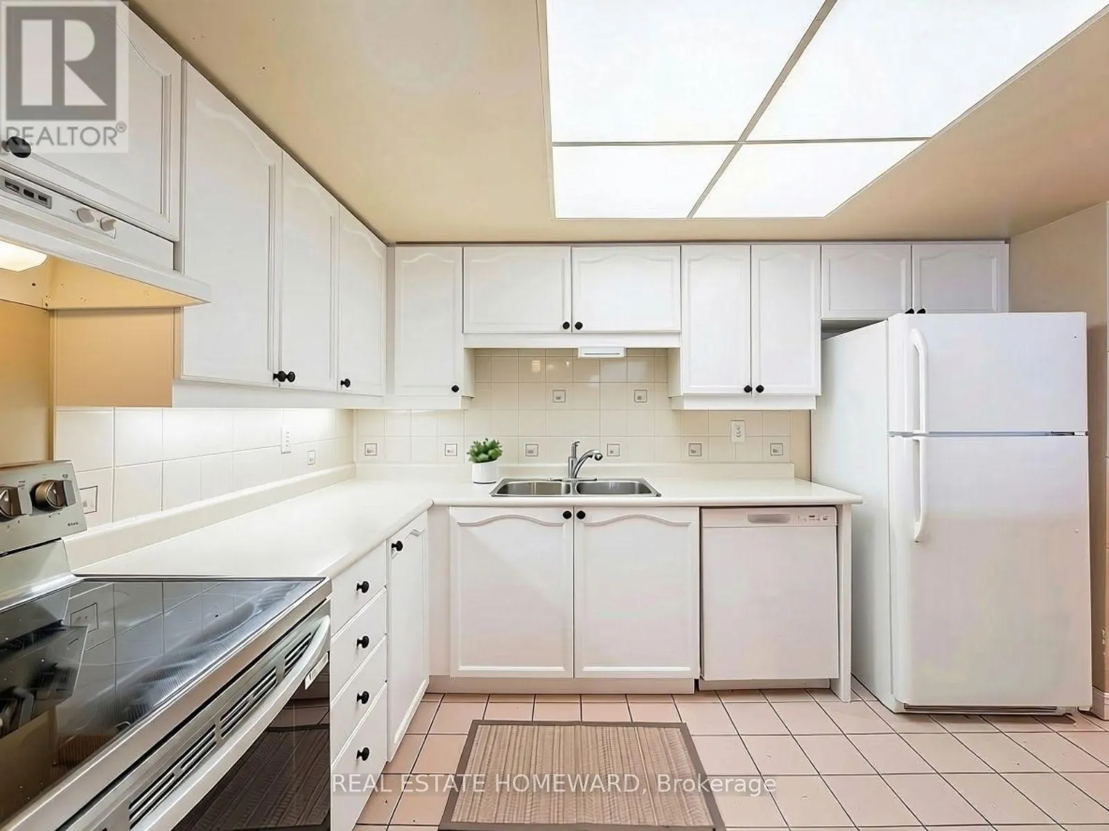 624 - 1091 KINGSTON ROAD