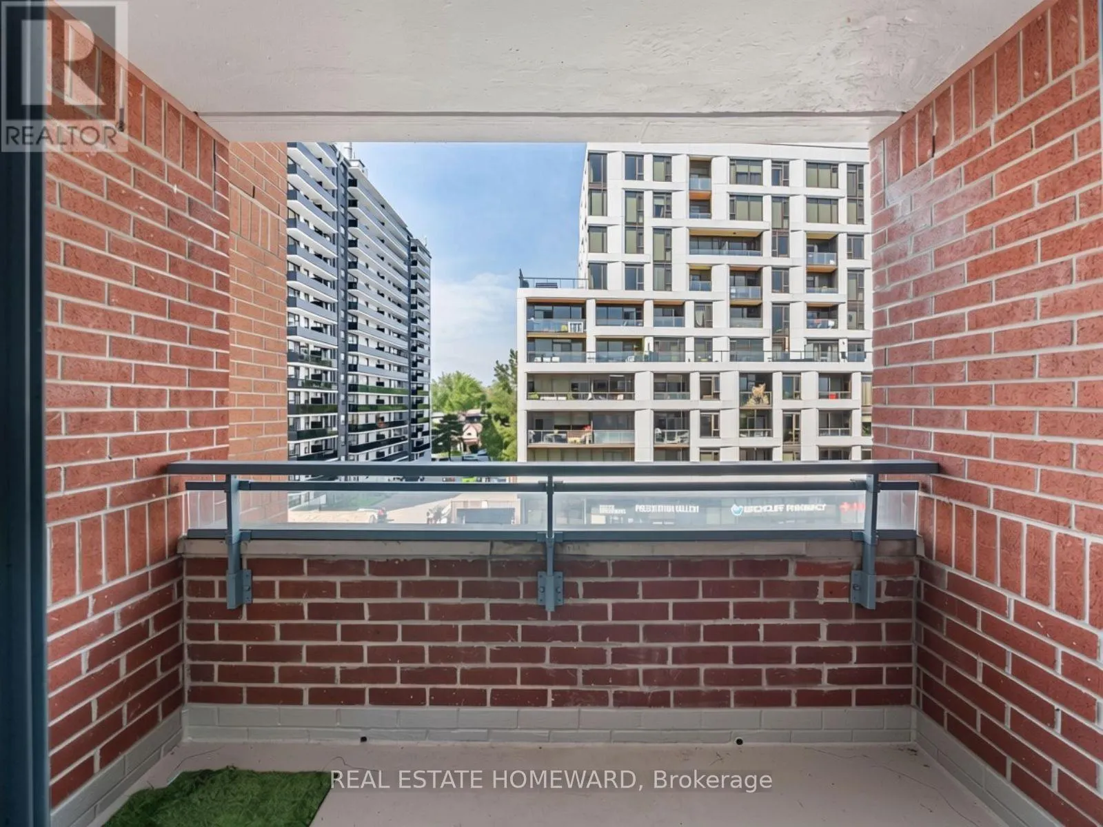 624 - 1091 KINGSTON ROAD